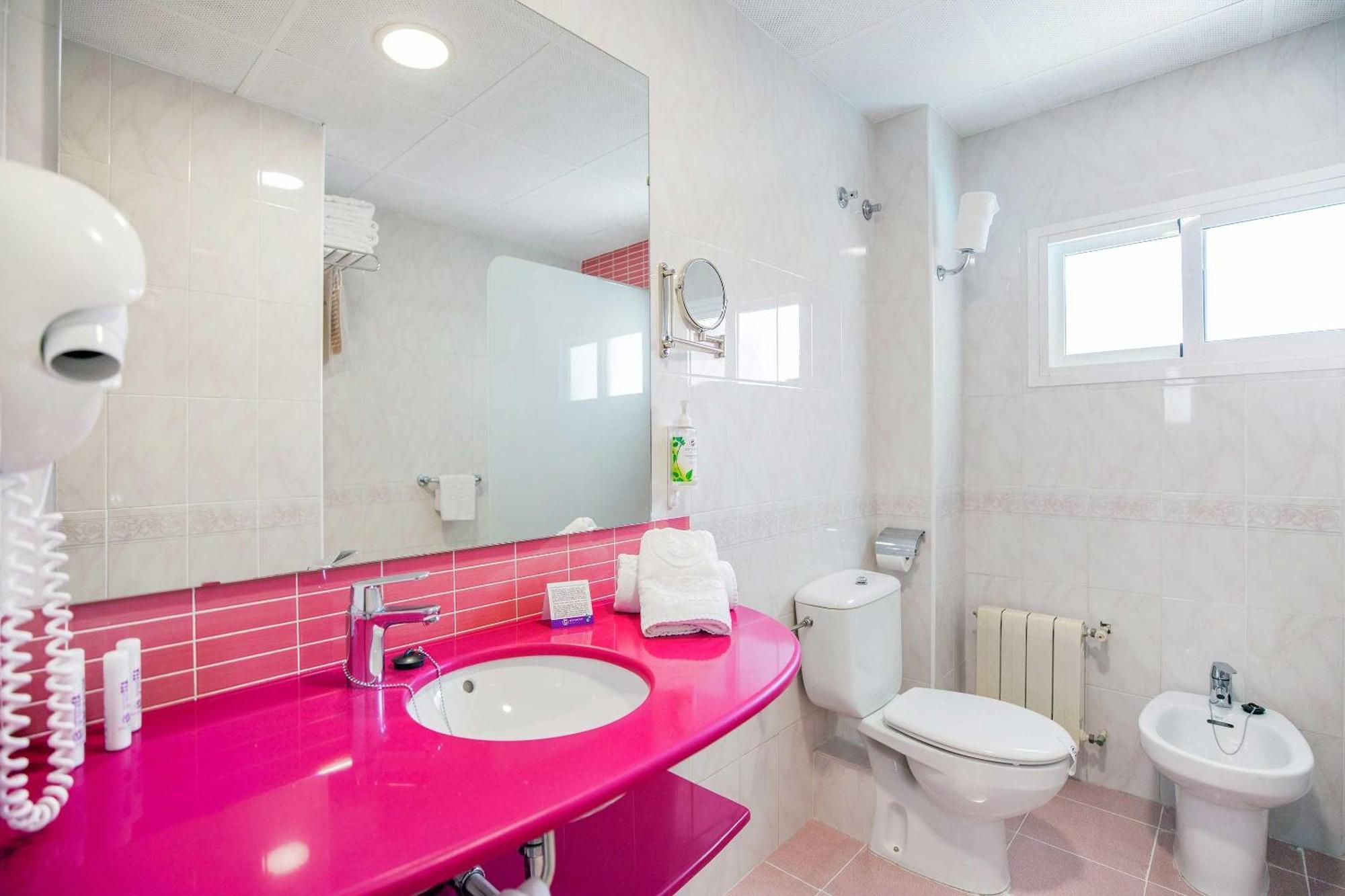 Double or Twin Room,1697789722:JPEG