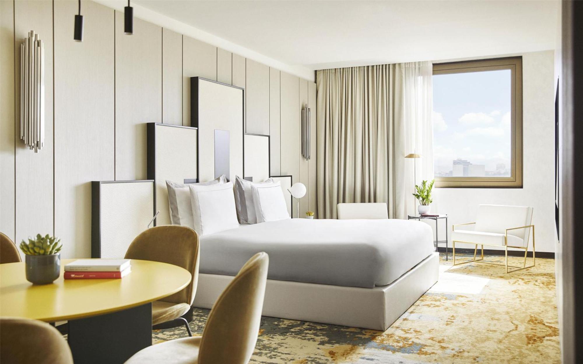 King Studio Suite