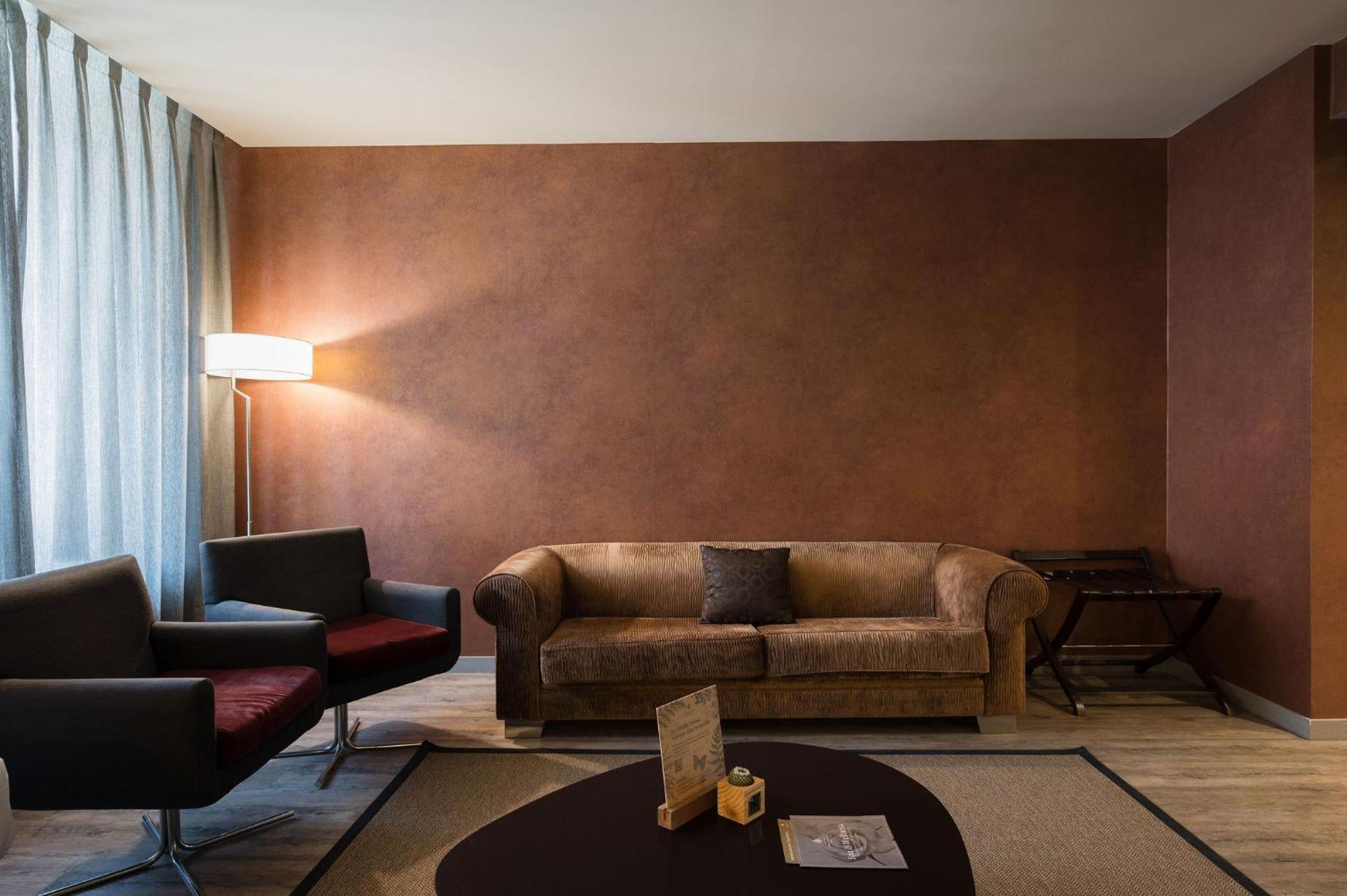 Cloister Junior Suite