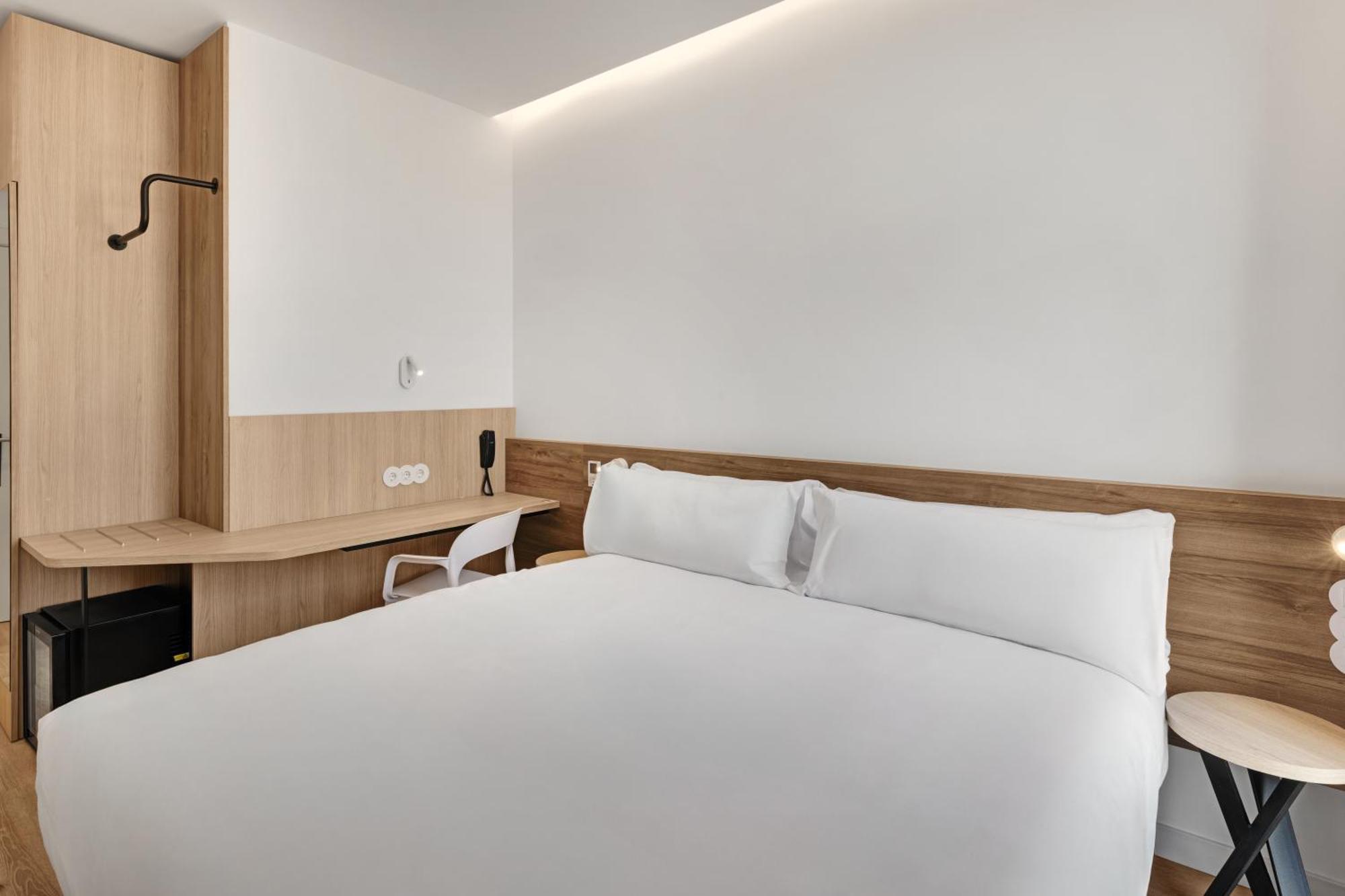 Double Room,1700384767:JPEG