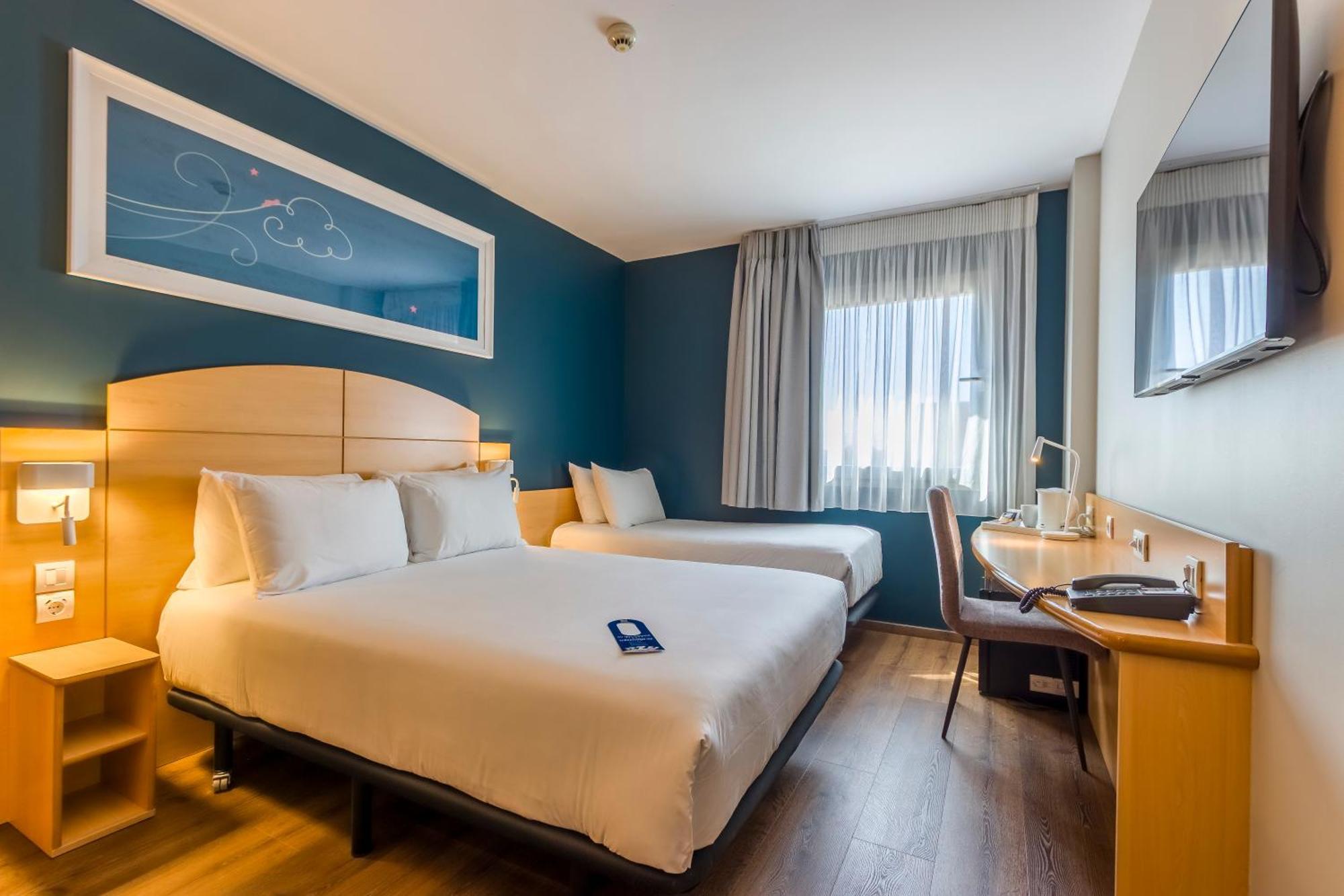 Triple Room 1 Double Bed 1 Single Bed,1706779317:JPEG