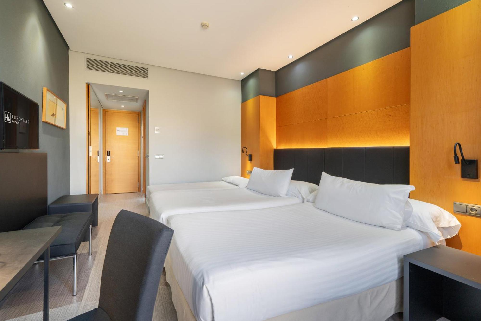 Deluxe Double Room with Extra Bed