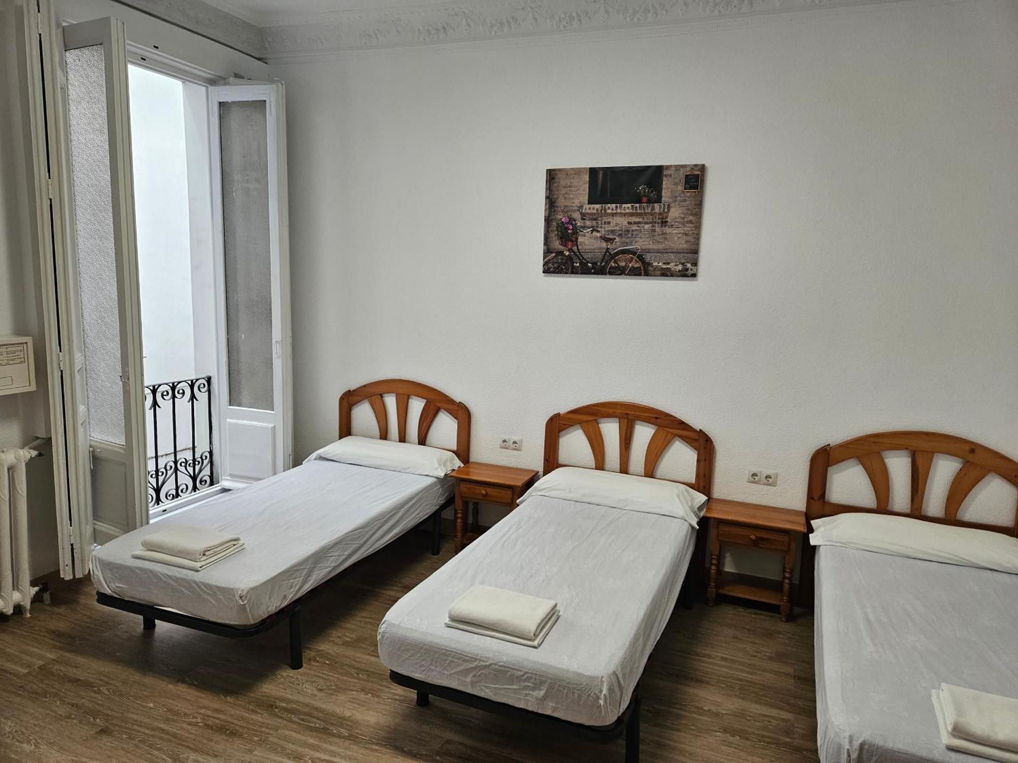 Basic Triple Room