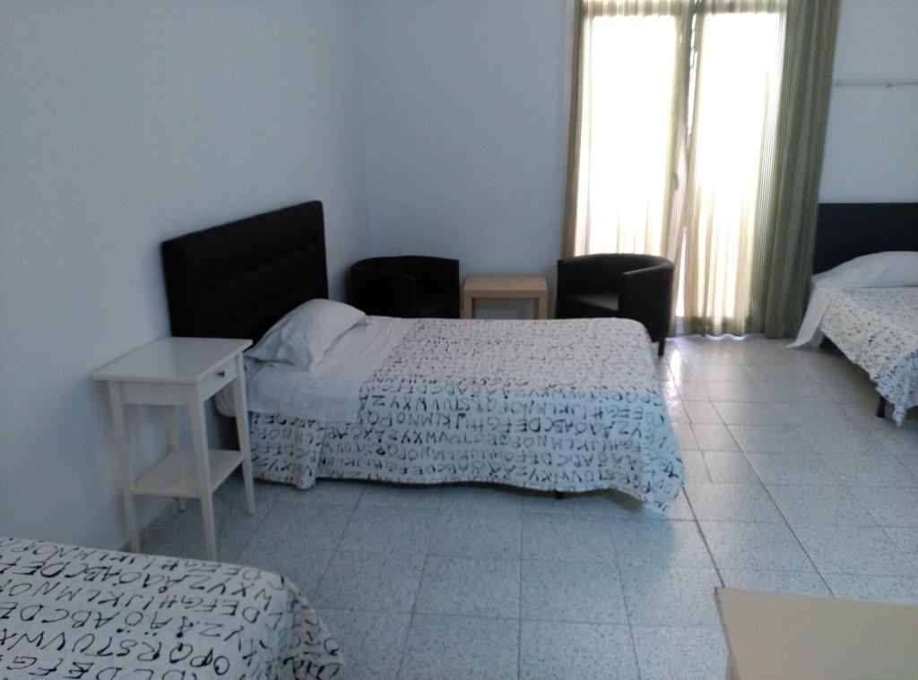 Triple Room with Shared Bathroom,172885257:JPEG