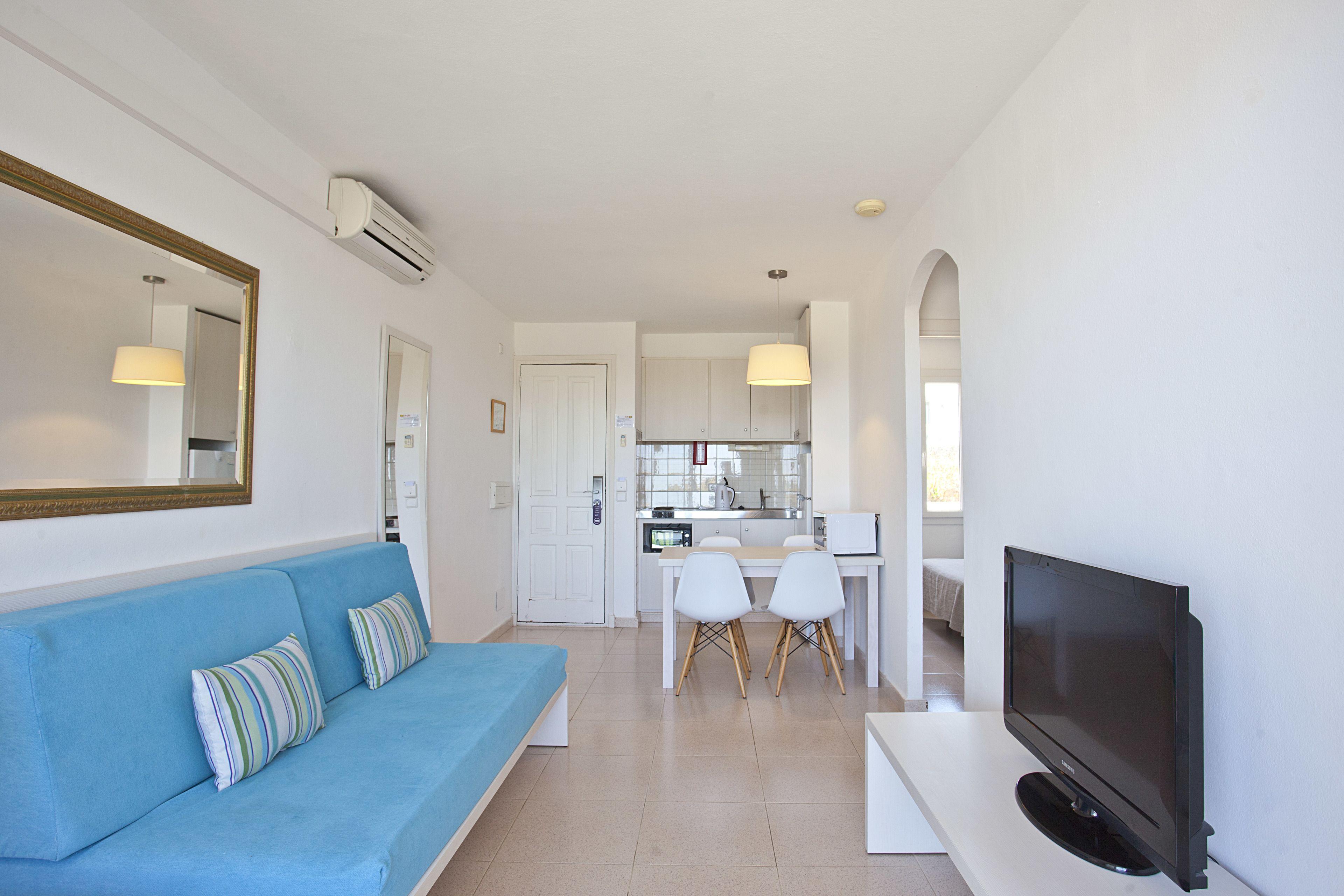 Two-Bedroom Apartment (2 Adults + 3 Children),926232967:JPEG