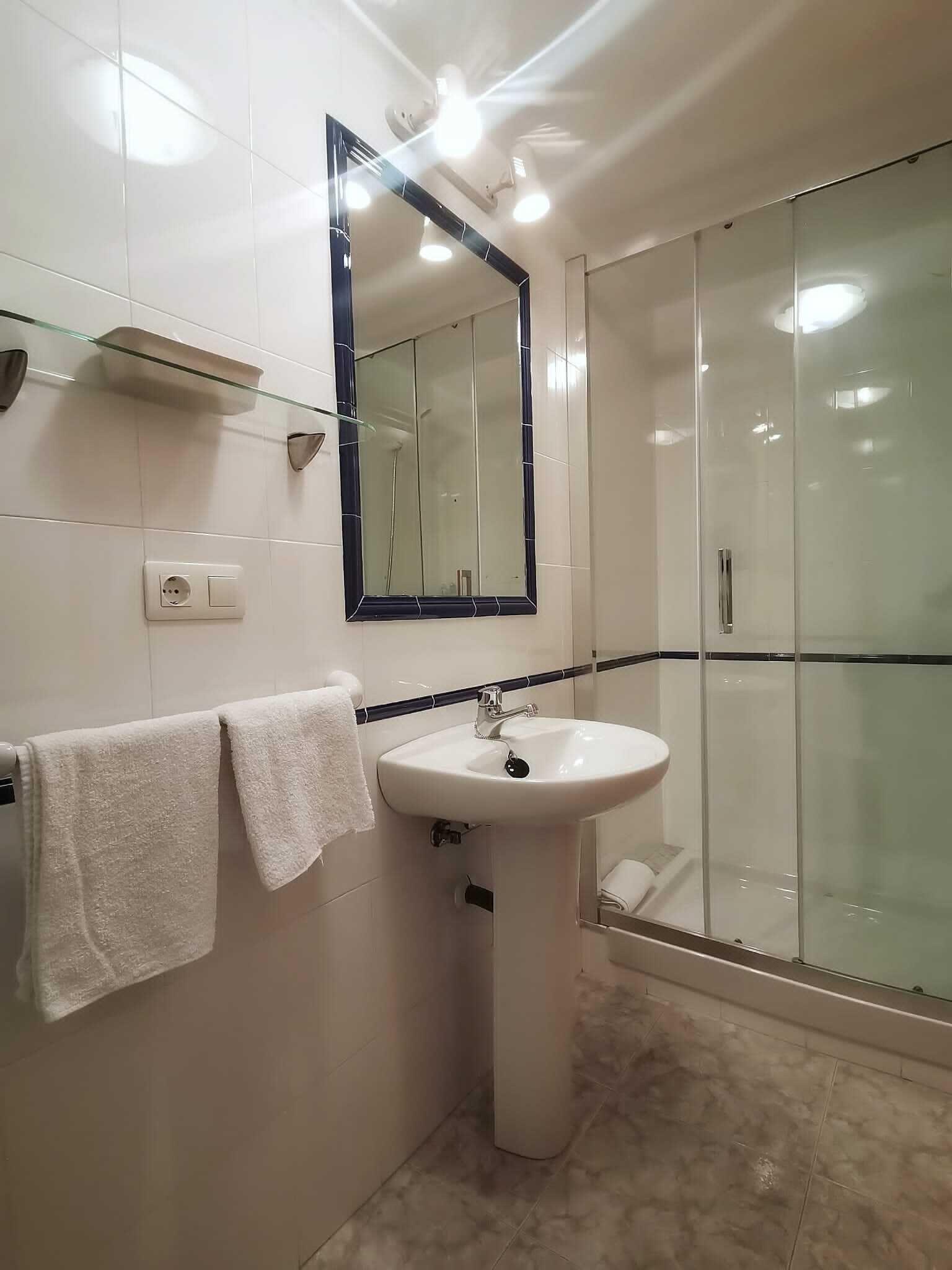 Small Double Room,1742923059:JPEG