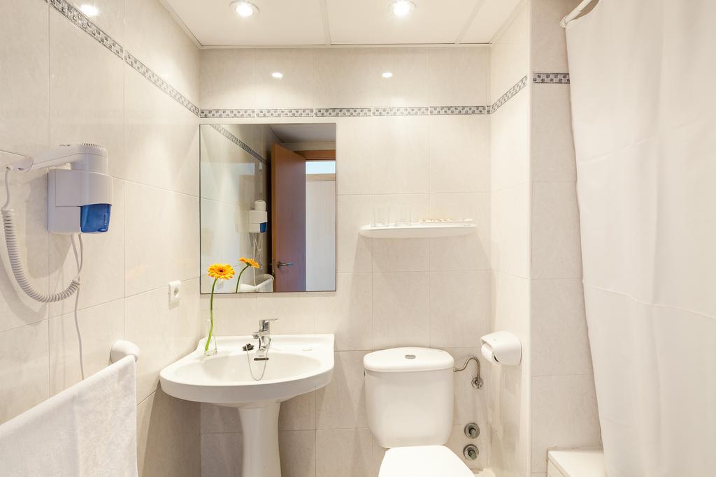Single Room,1550554537:JPEG