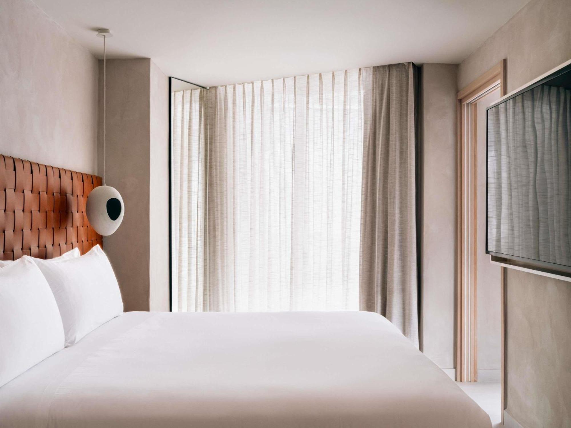 One-Bedroom Suite,1739826643:JPEG