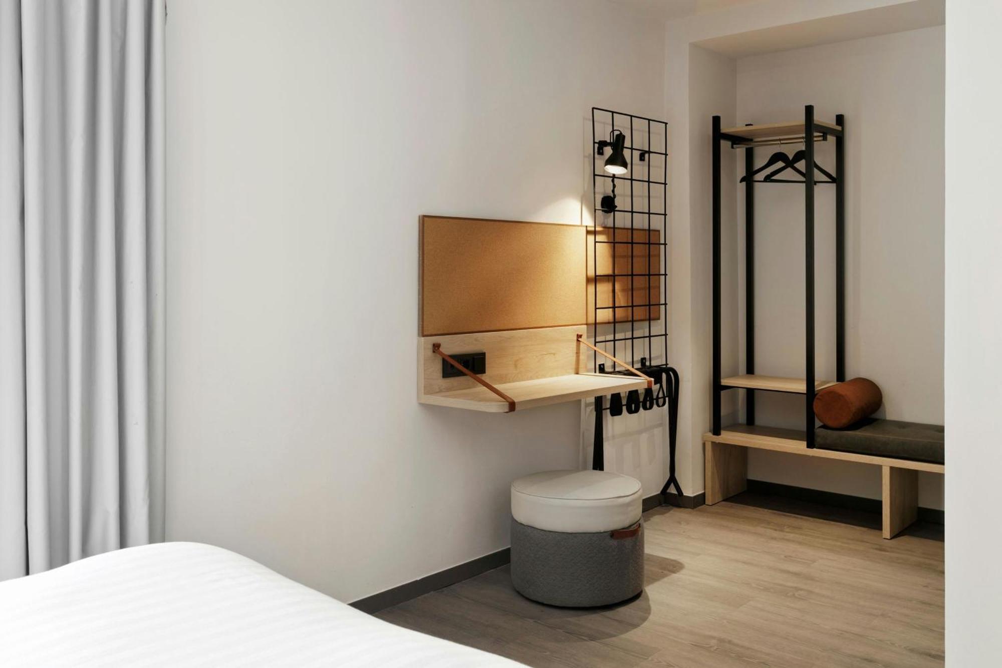 Moxy Mega Sleeper Executive Room Lounge Access