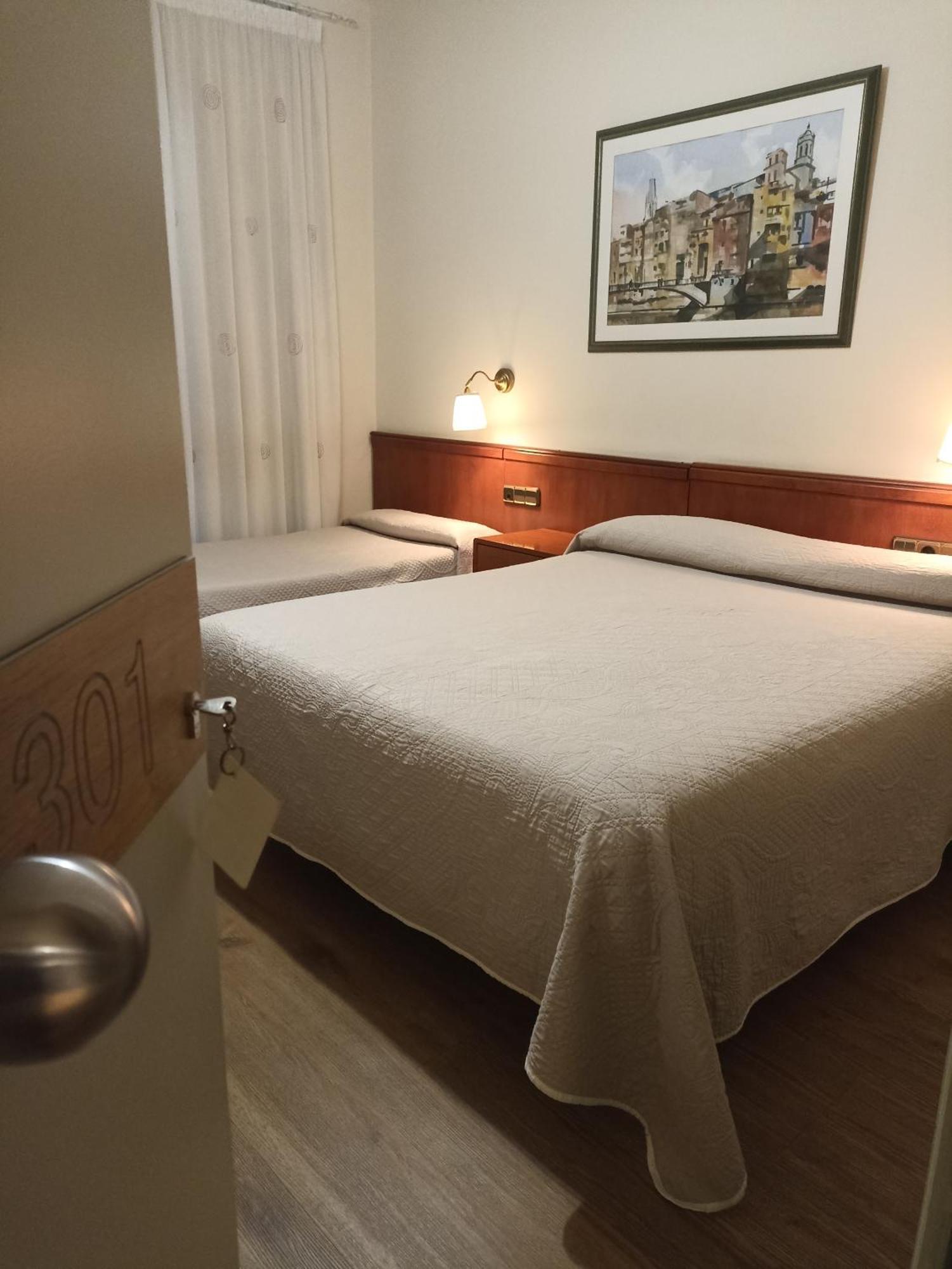 Triple Room,1742648680:JPEG