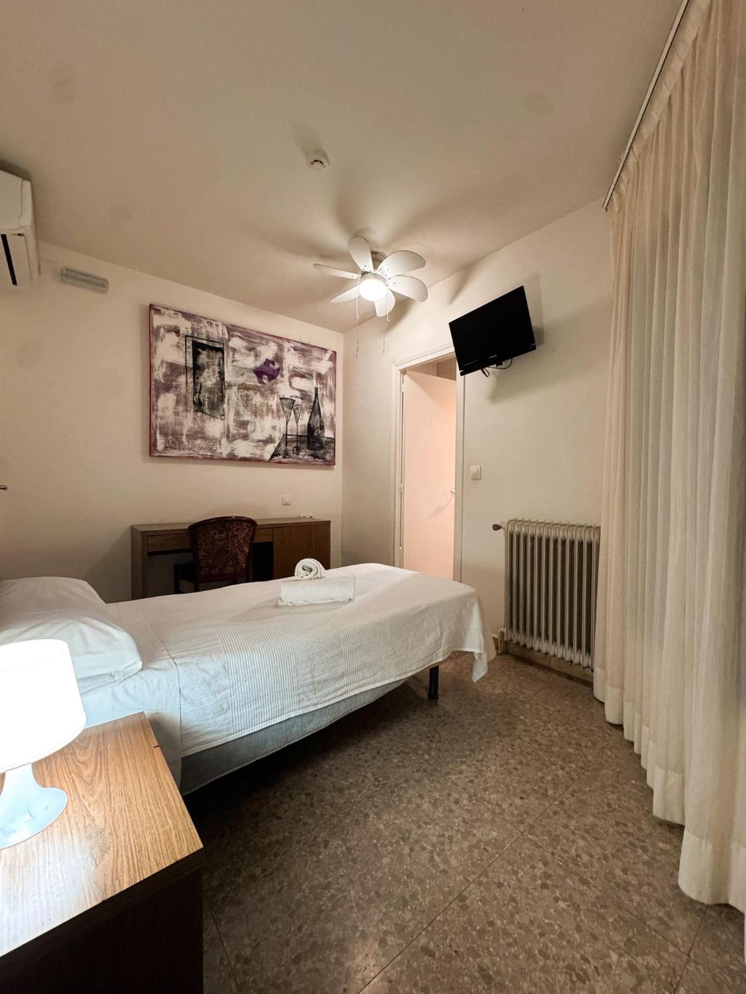 Habitación Individual con baño privado