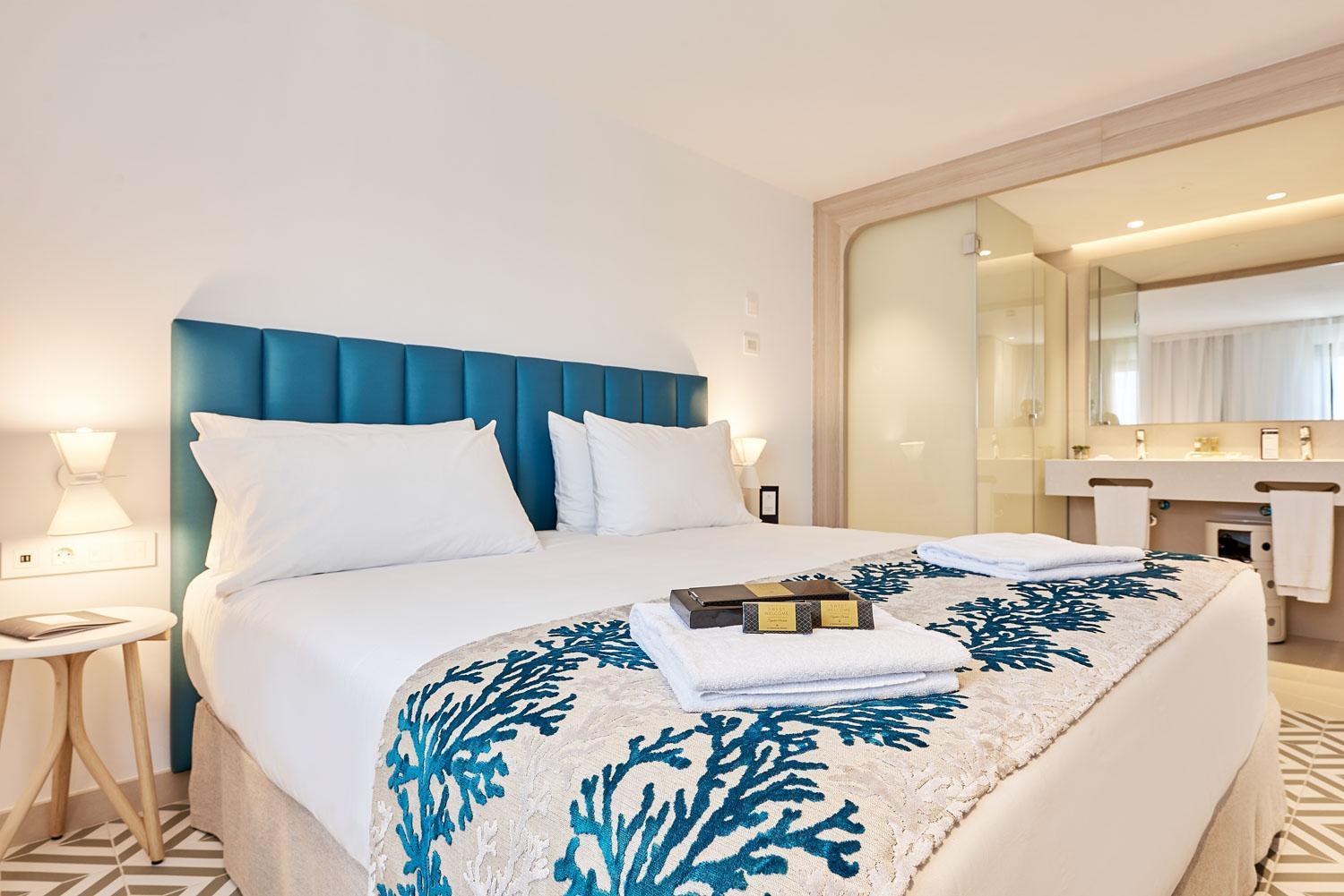Suite Deluxe,1743161154:JPEG