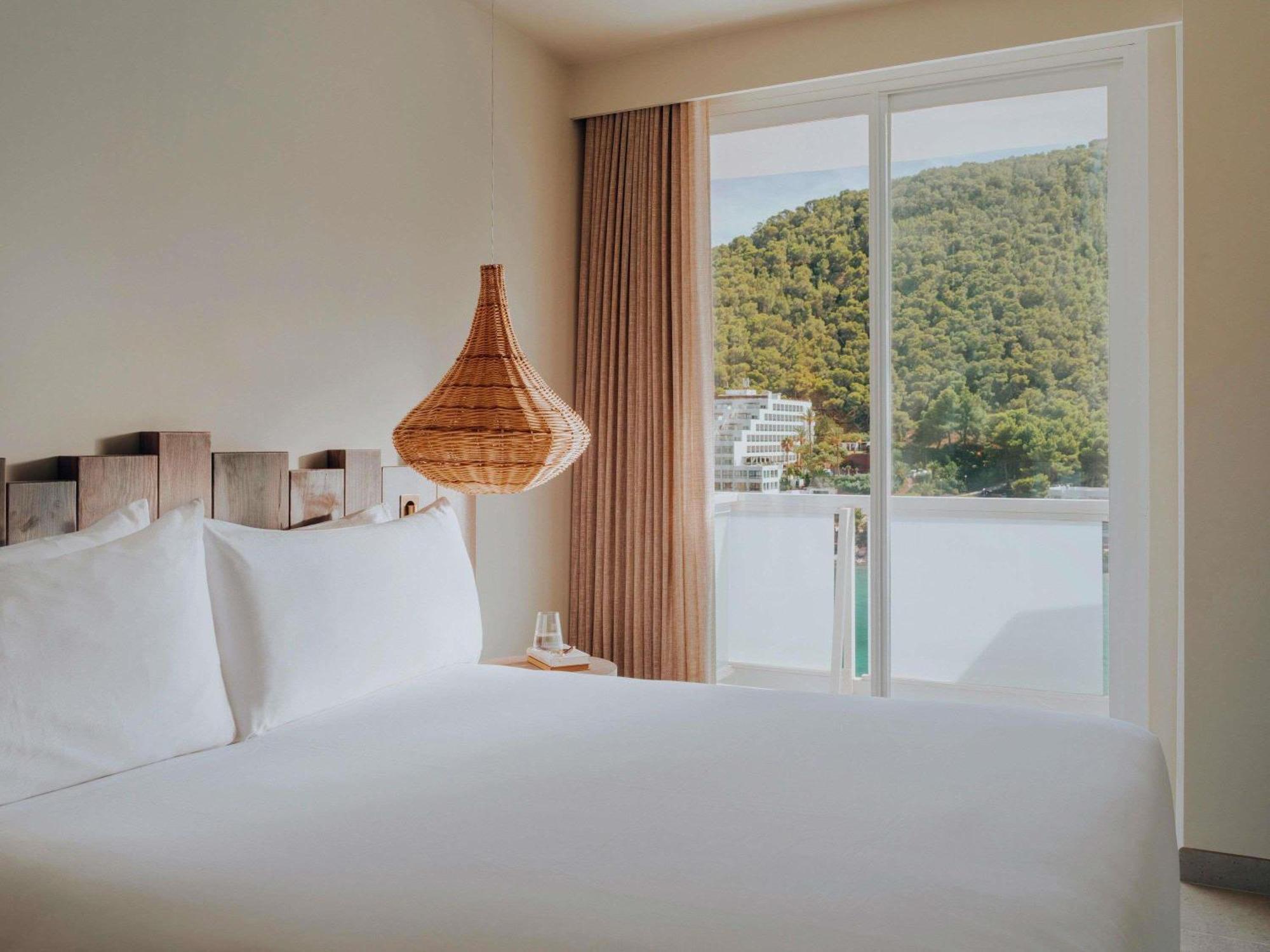 All Access 2 Bed Suite Sea View,1743362699:JPEG