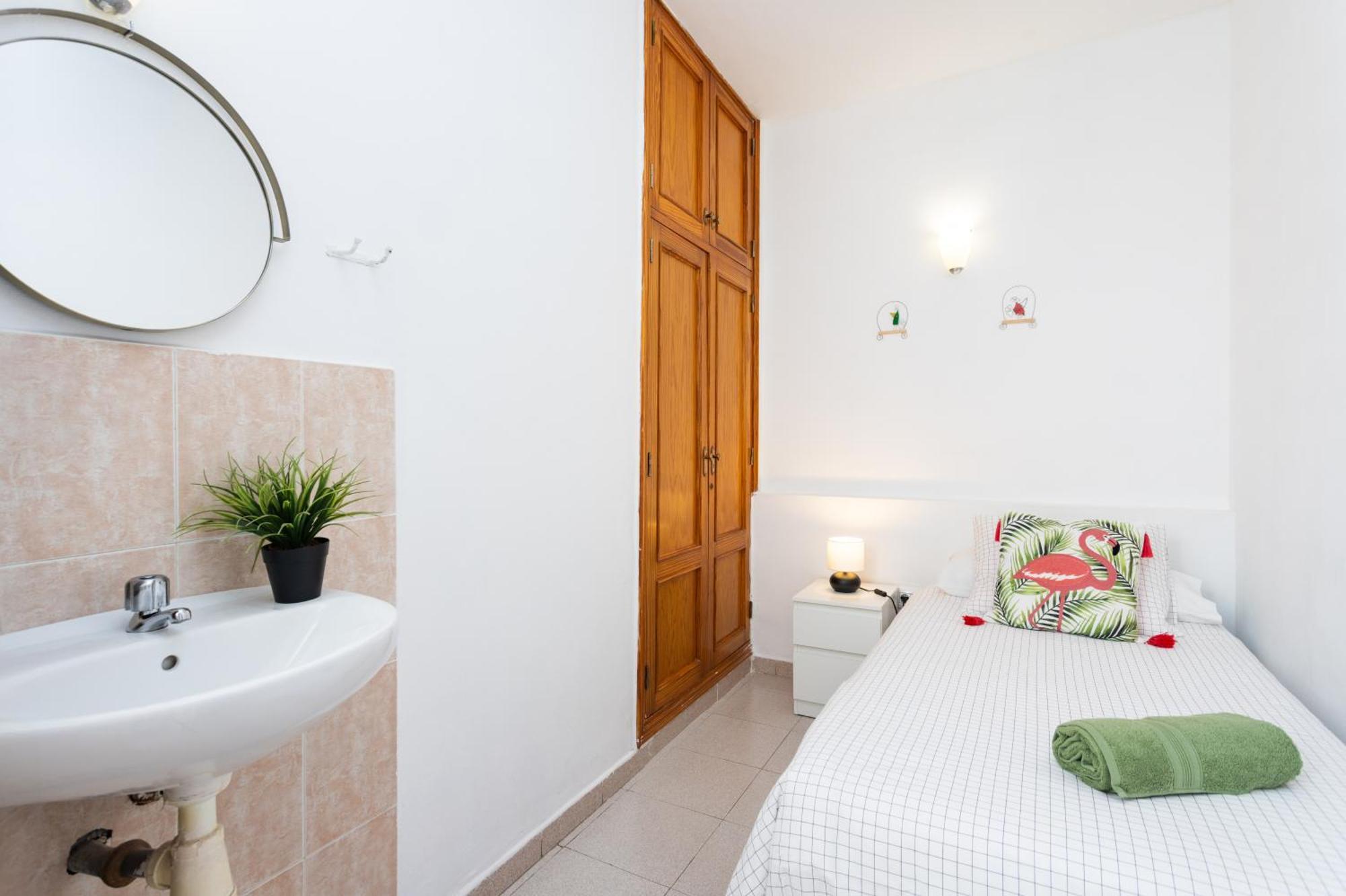 Camera Singola con Bagno in Comune