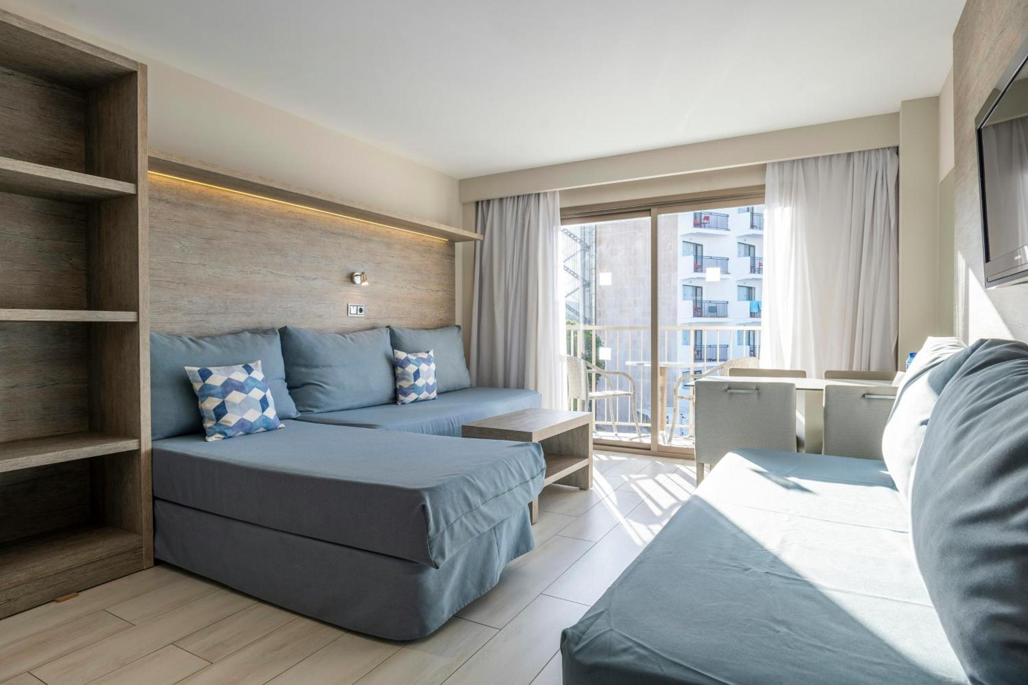 Apartment Triple
