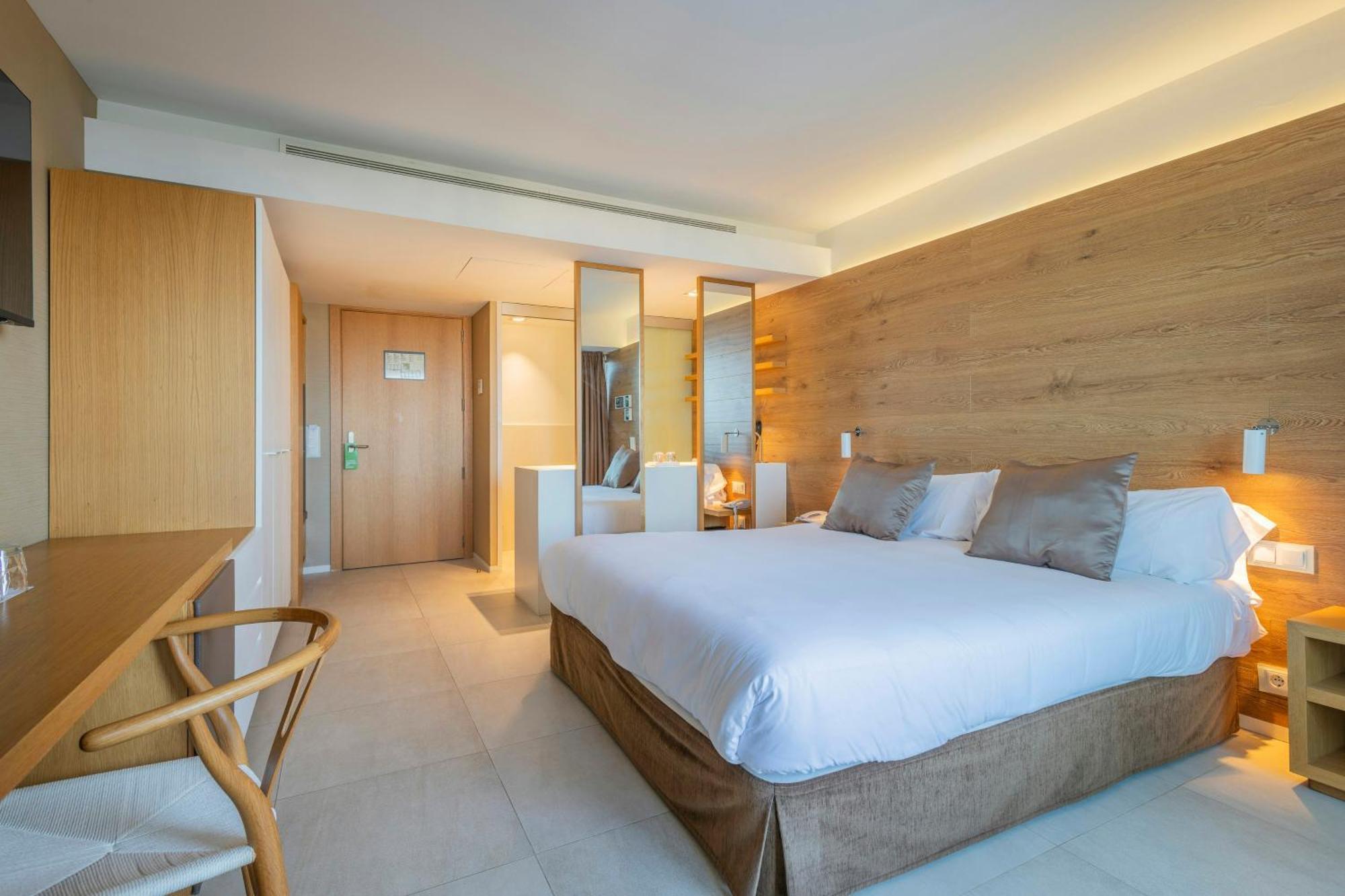 Deluxe Twin Room,1746925932:JPEG