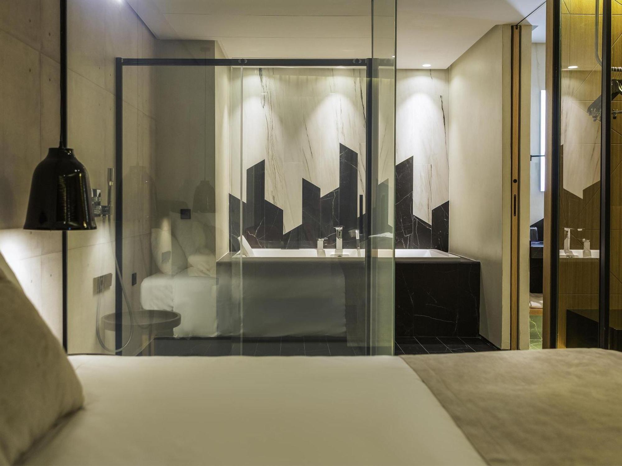 Junior Suite,1756399803:JPEG