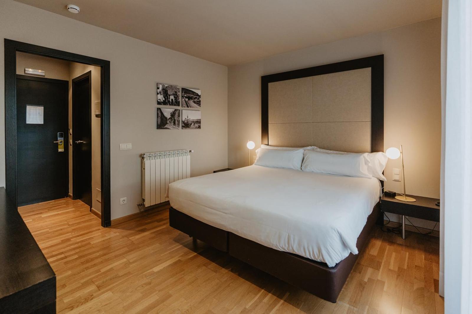 Double or Twin Room,1758284049:JPEG