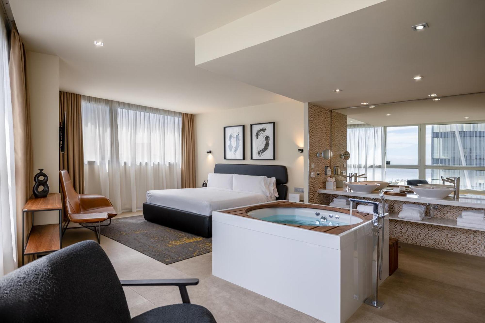 Suite Spa Bath