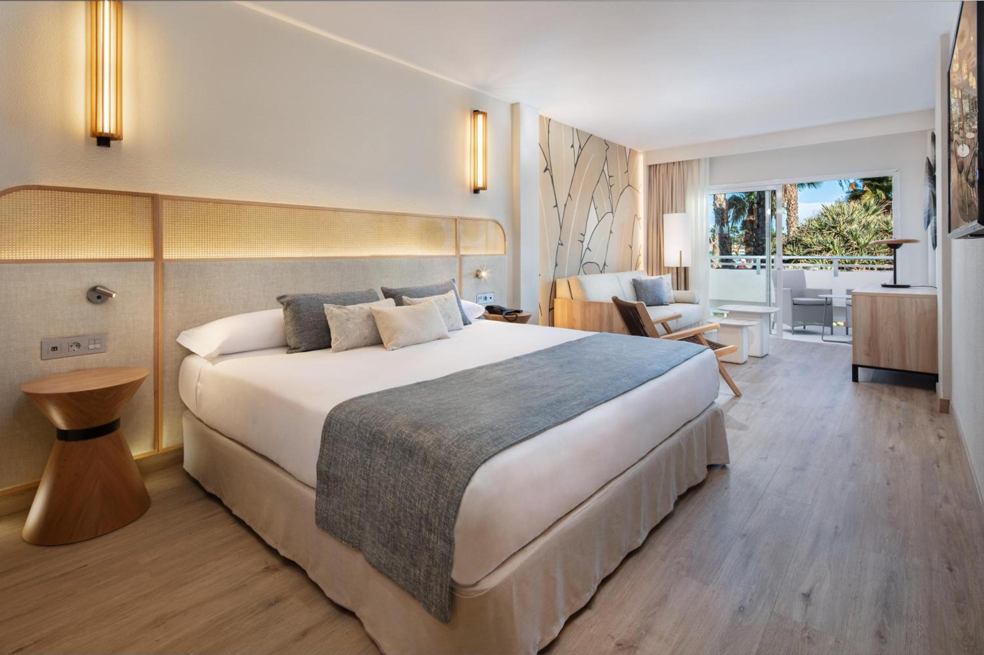Junior Suite,1770878275:JPEG