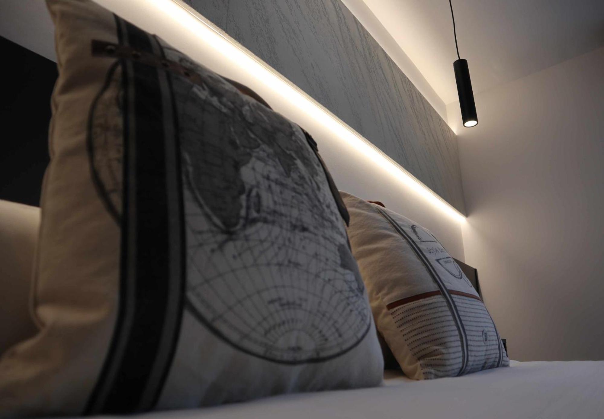 Penthouse Apartment,1766355084:JPEG