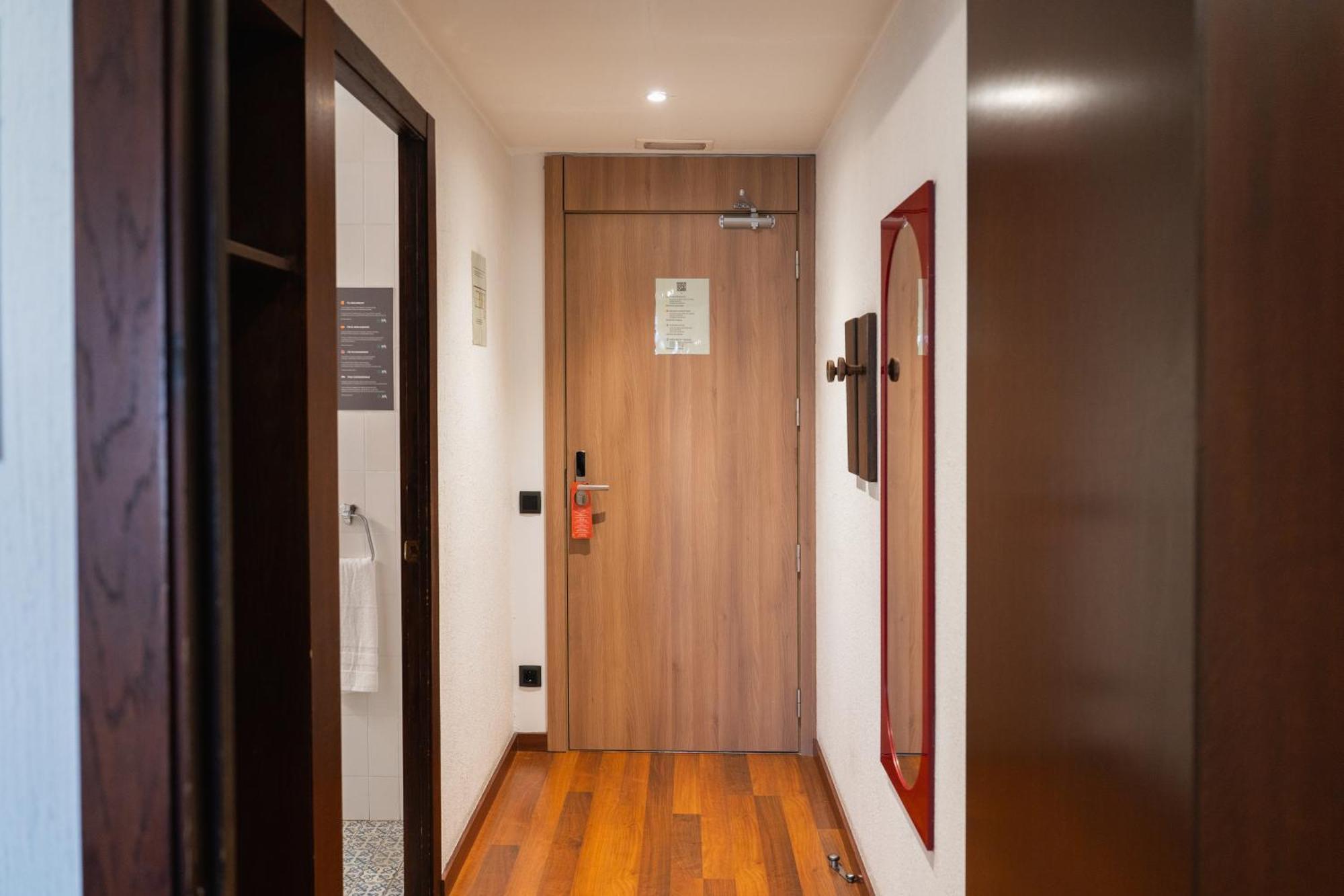 Double or Twin Room,1765189135:JPEG