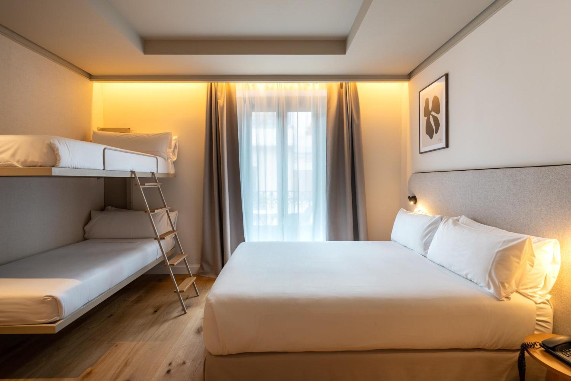 Quadruple Room (4 Adults),1765800285:JPEG