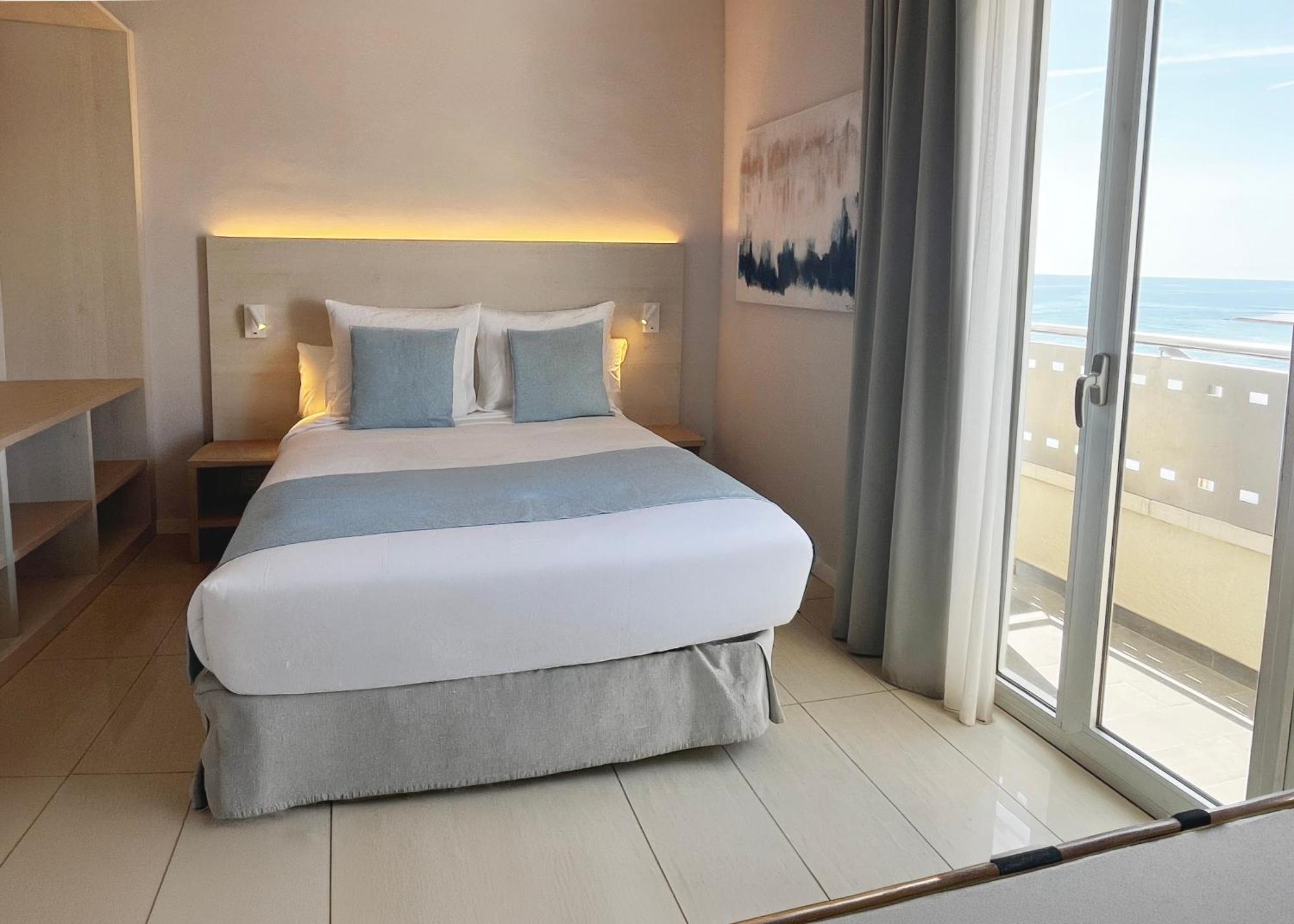 Double Room Balcony Extra Bed