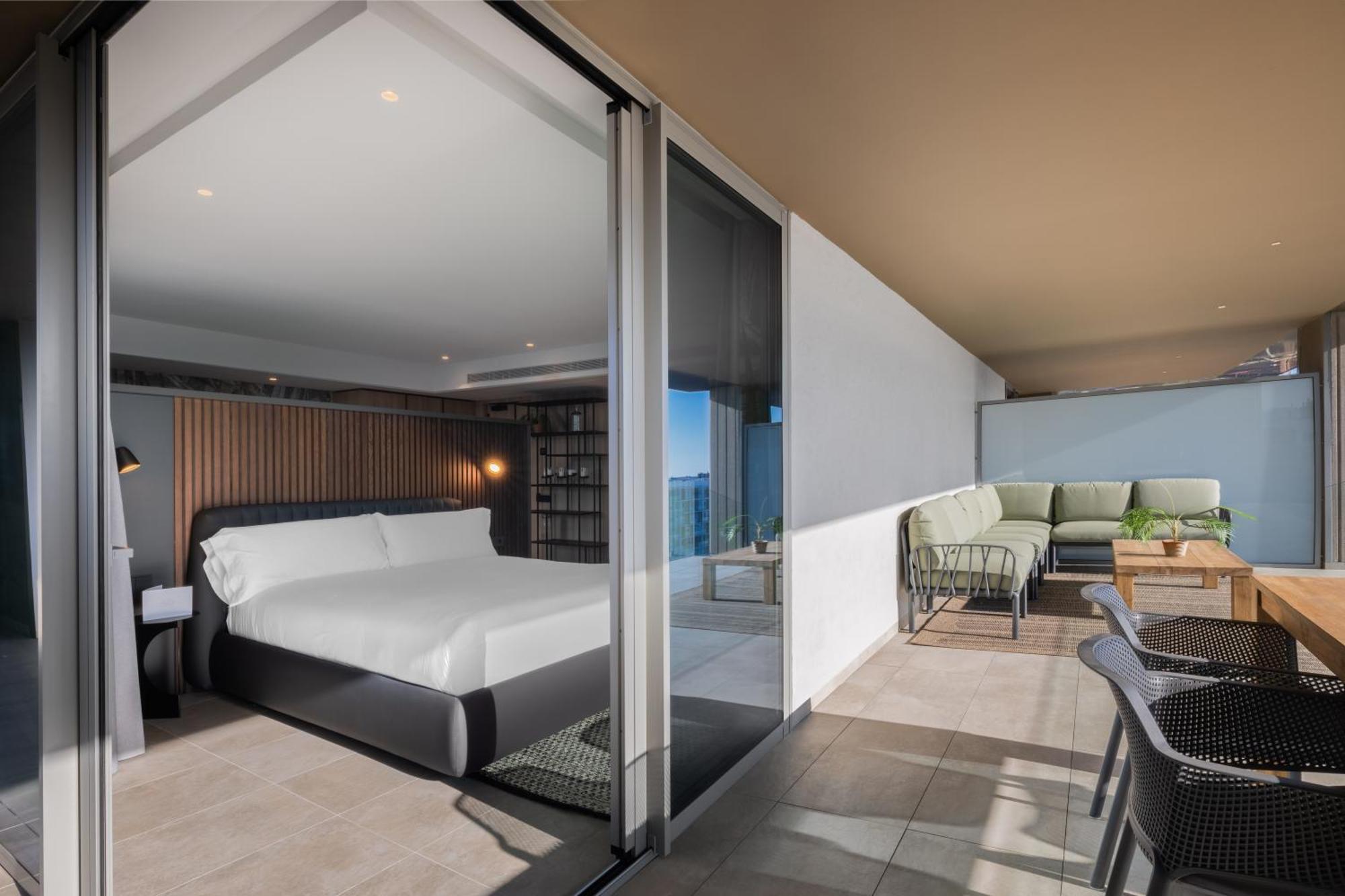 Deluxe Suite with Spa Bath