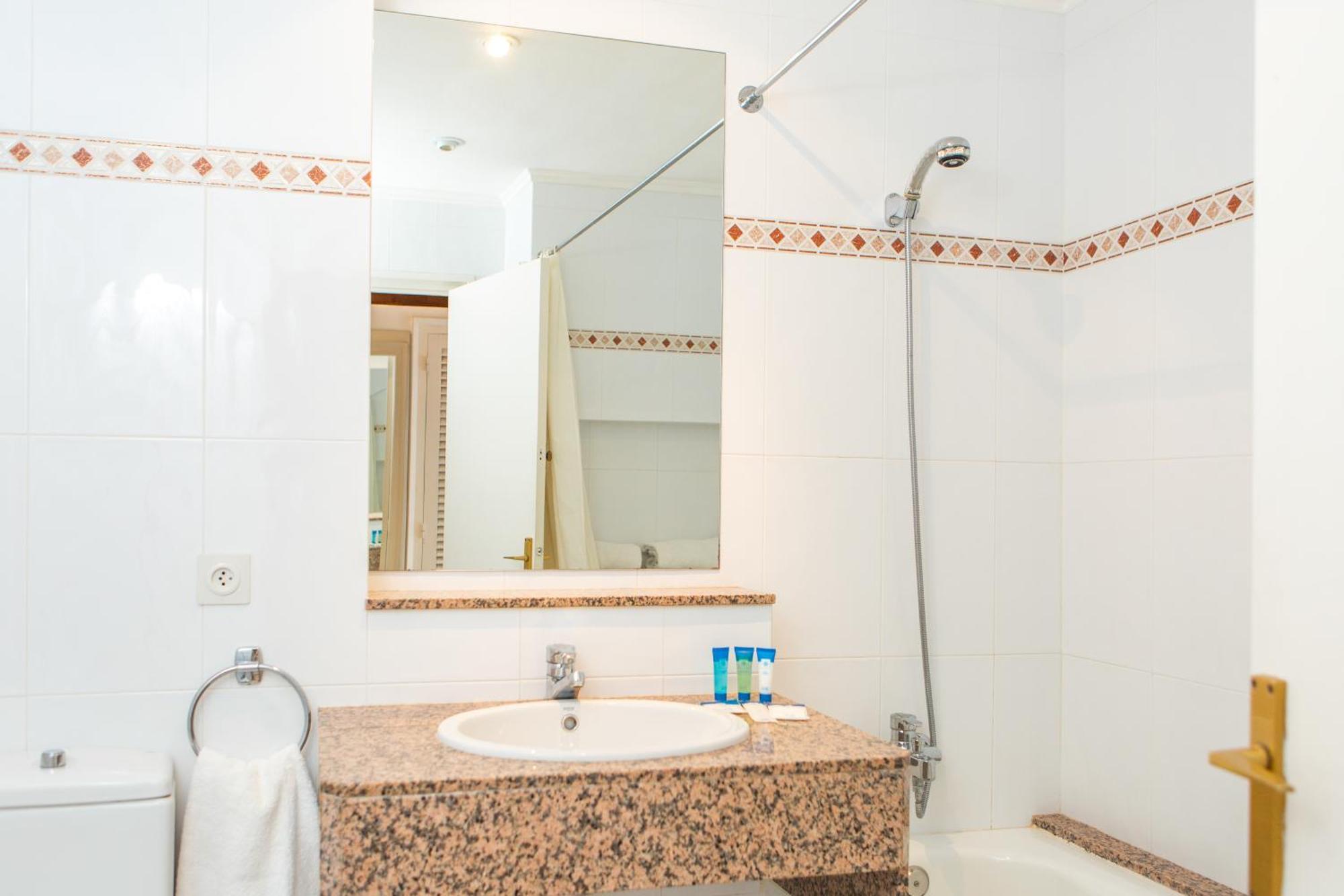 Standard Double Room,1771494026:JPEG