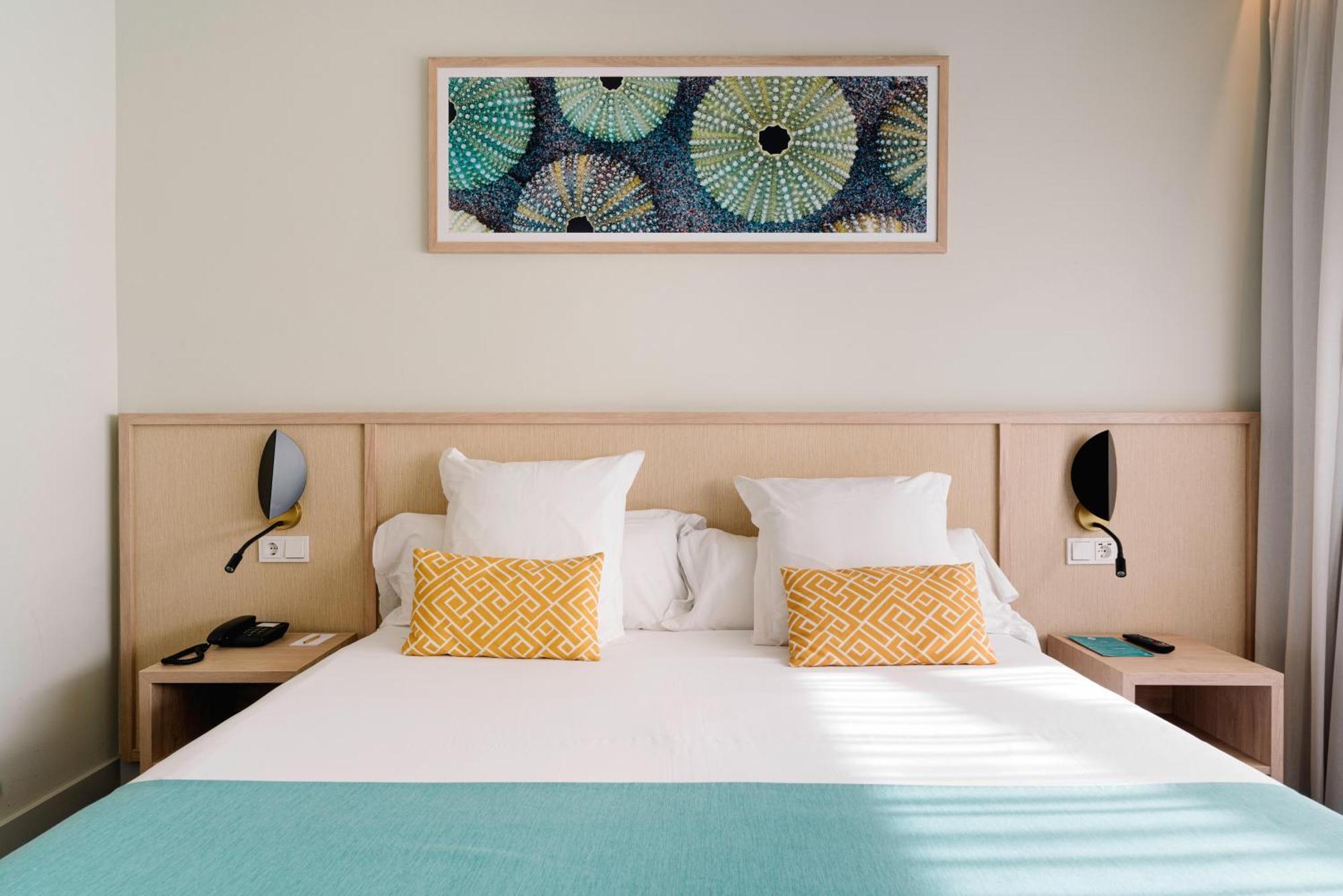 Premium Double Room Bali Bed My Favorite Club,1771518904:JPEG