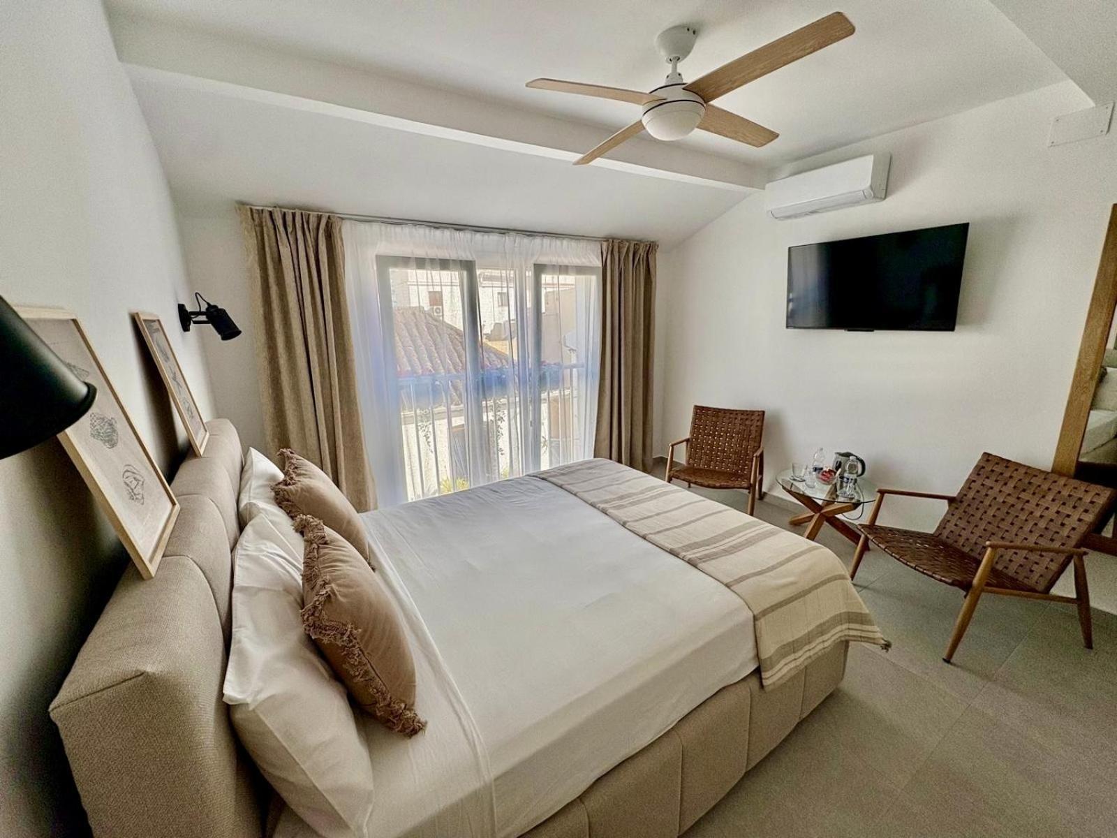 Deluxe King Room,1771742798:JPEG