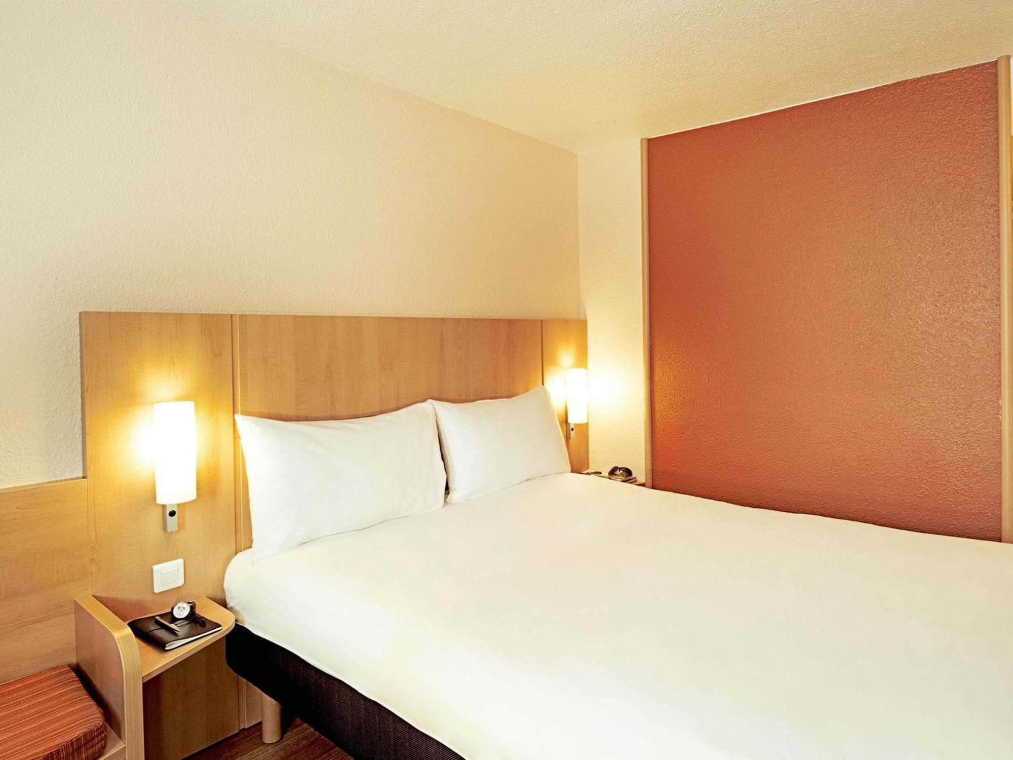 Standard Accessible Room One Double Bed
