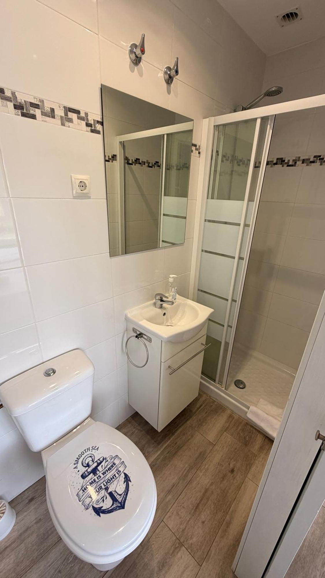 Double Room,1772493493:JPEG