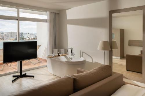 The Level Family Junior Suite