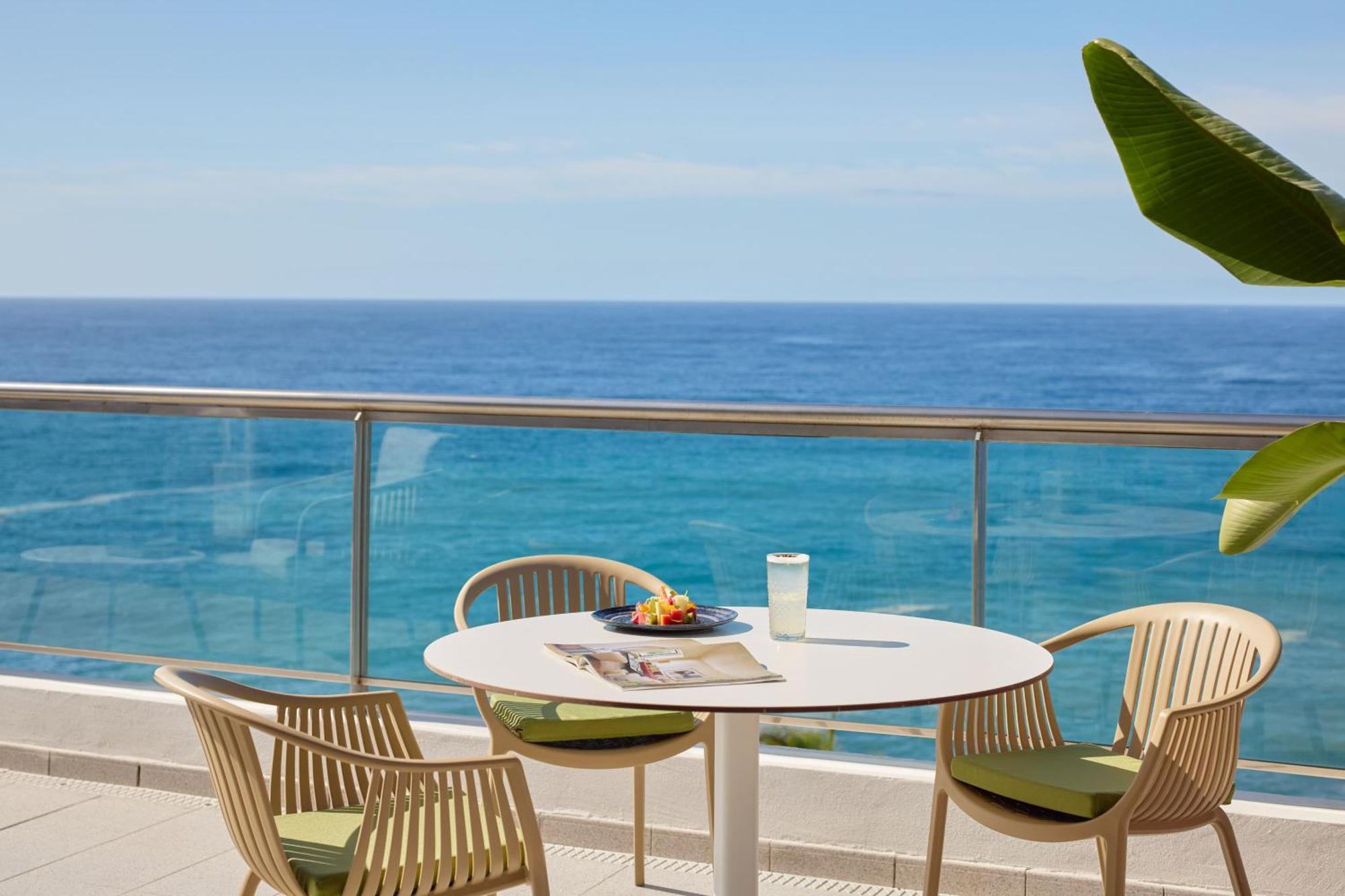 Suite Presidencial con vistas frontales al mar
