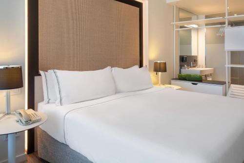 Quarto Standard Vista Mar Lateral
