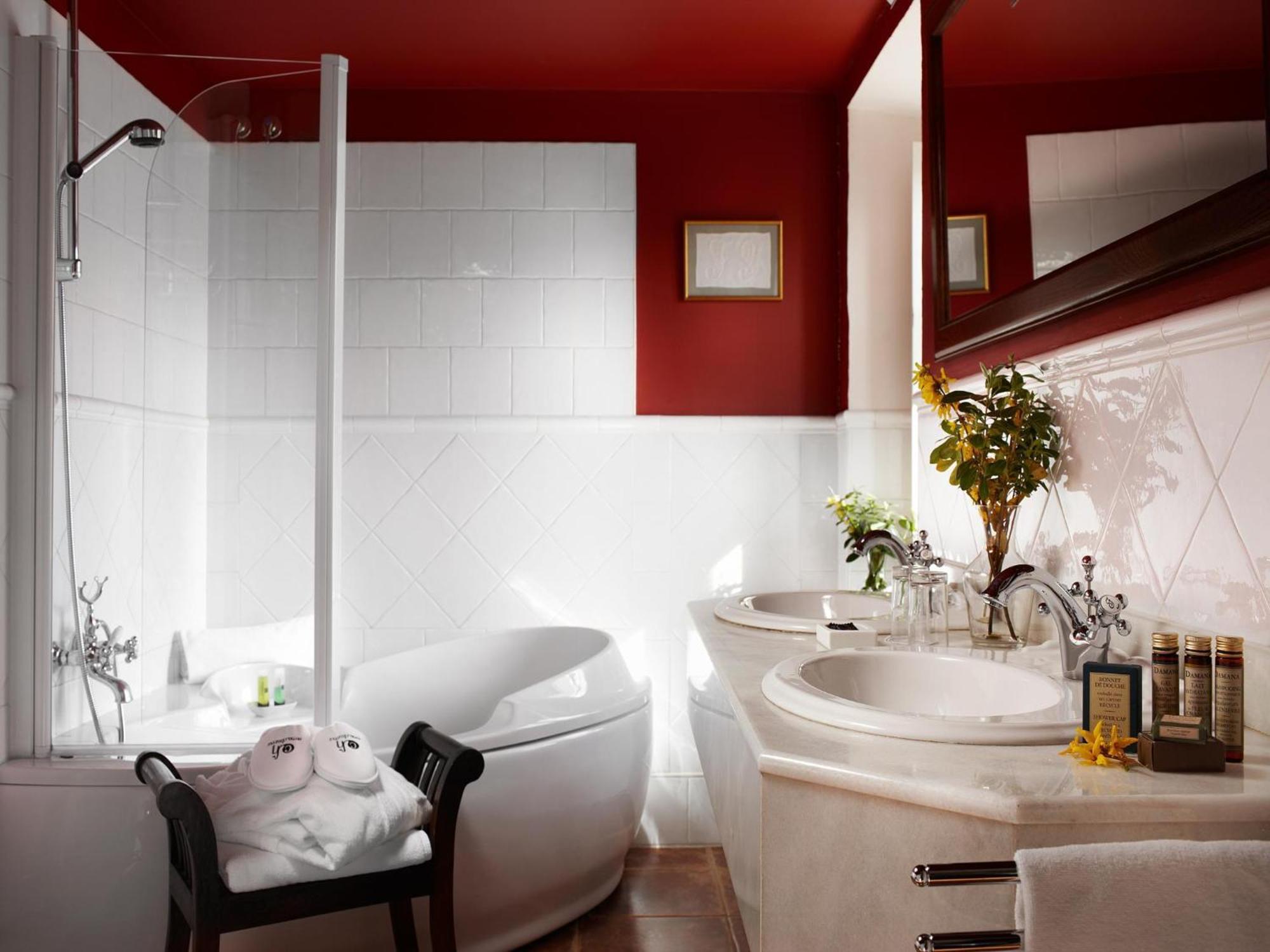 Single Room with Bath,66604360:JPEG