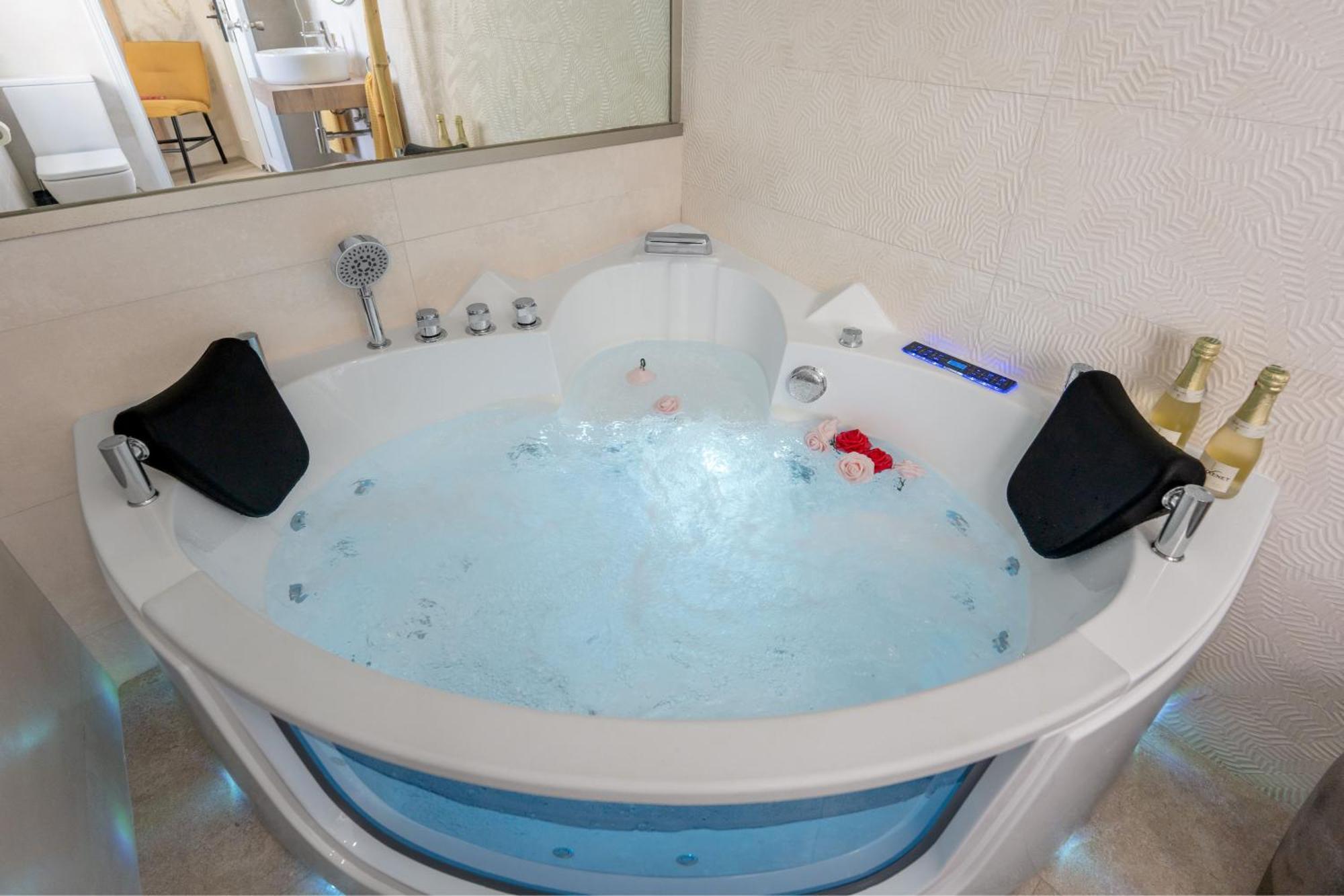 Double Room Spa Bath