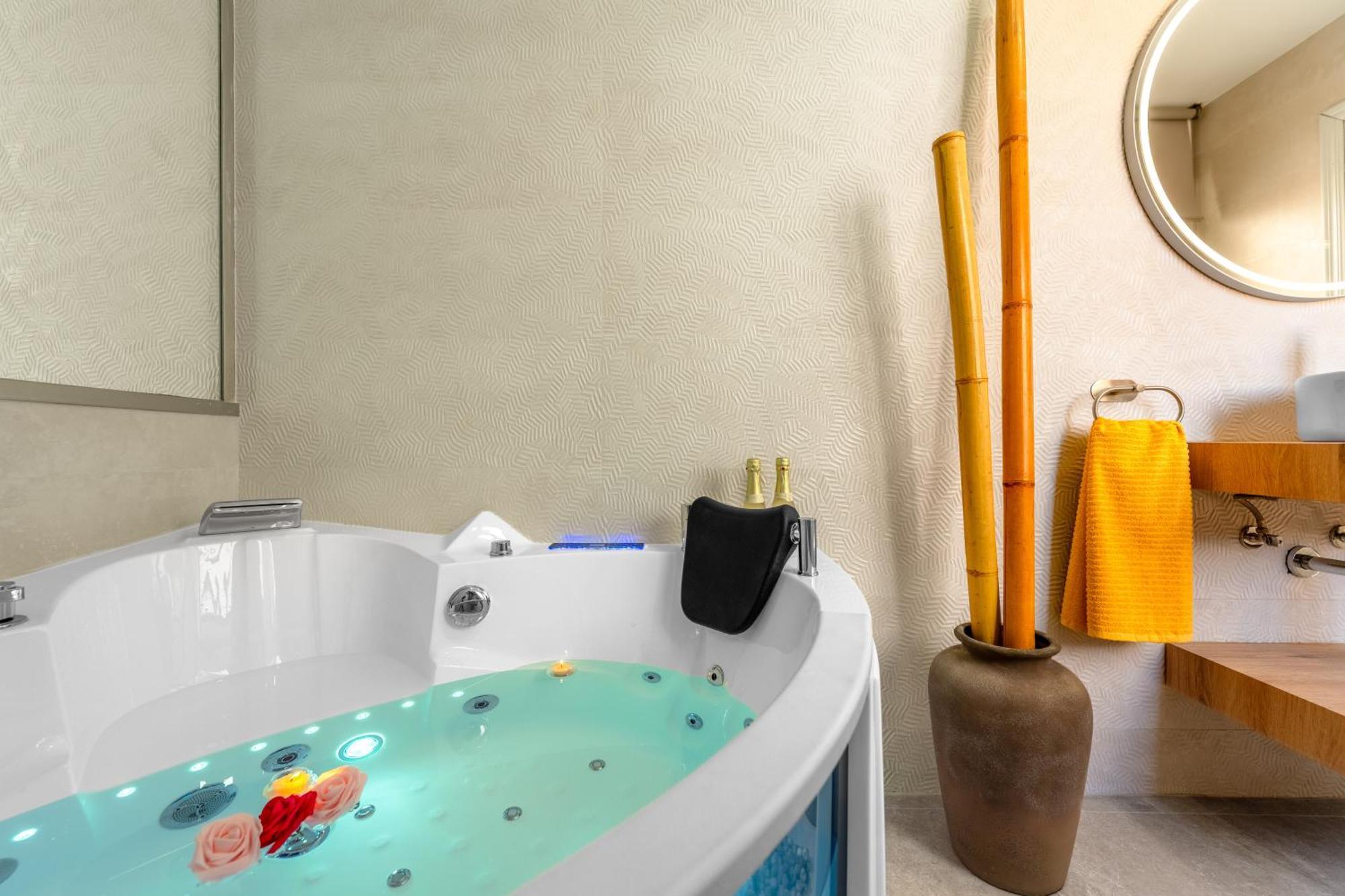 Double Room Spa Bath