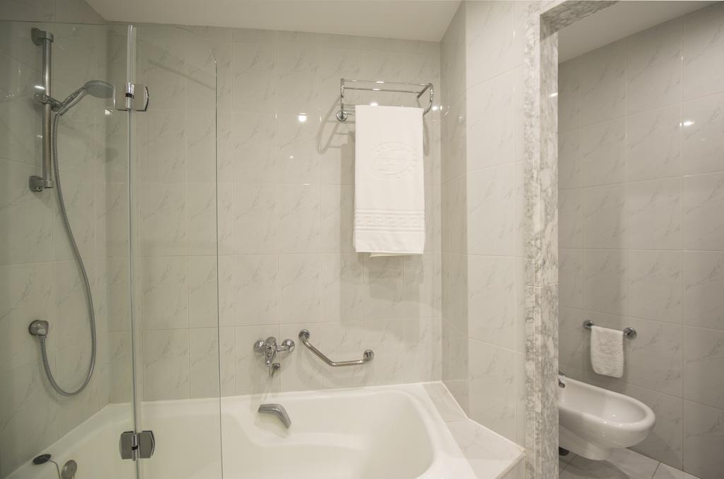 Double or Twin Room,752181500:JPEG