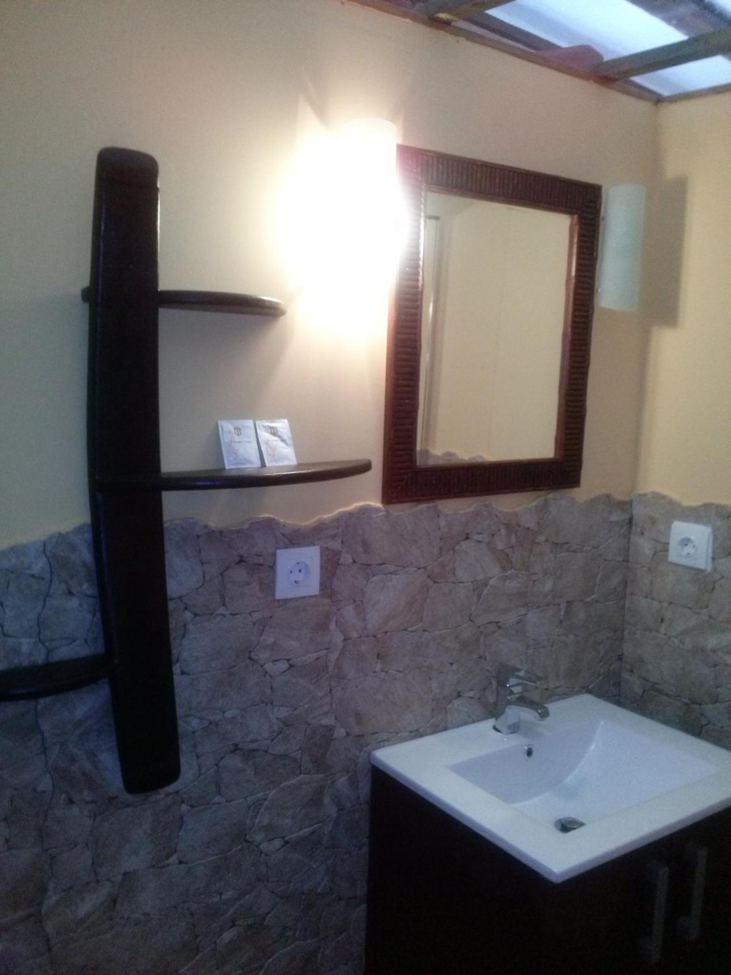 Comfort Triple Room Shower,186876876:JPEG