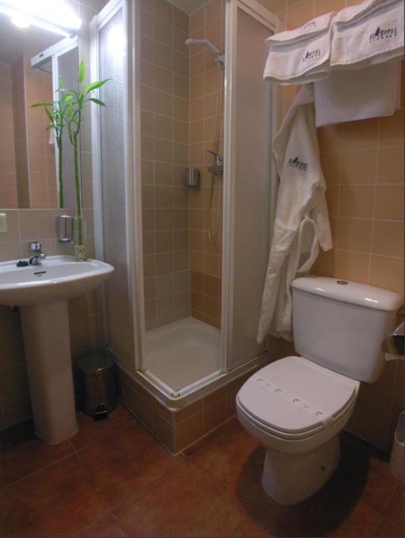 Single Room,537345090:JPEG