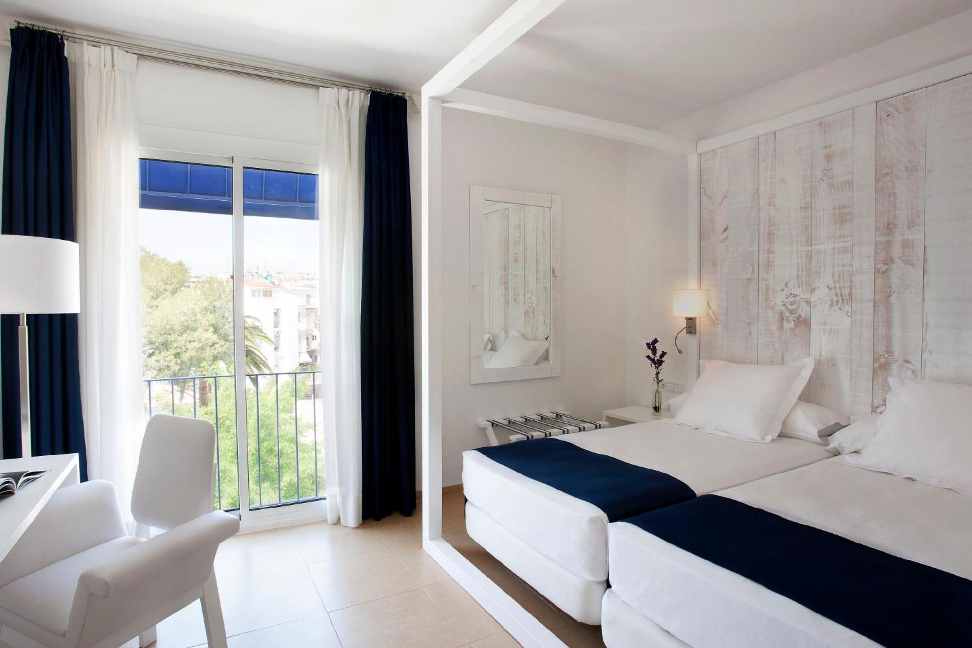 Double or Twin Room with Garden View