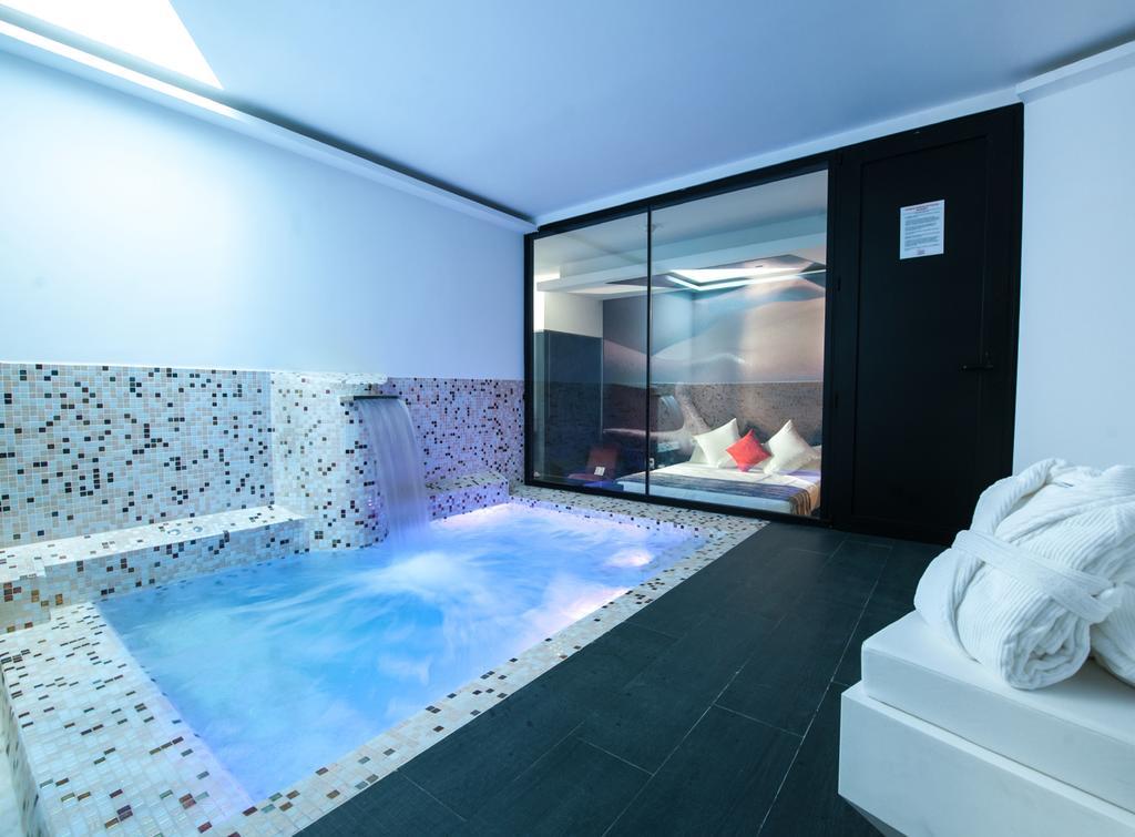 Double Room swimming pool