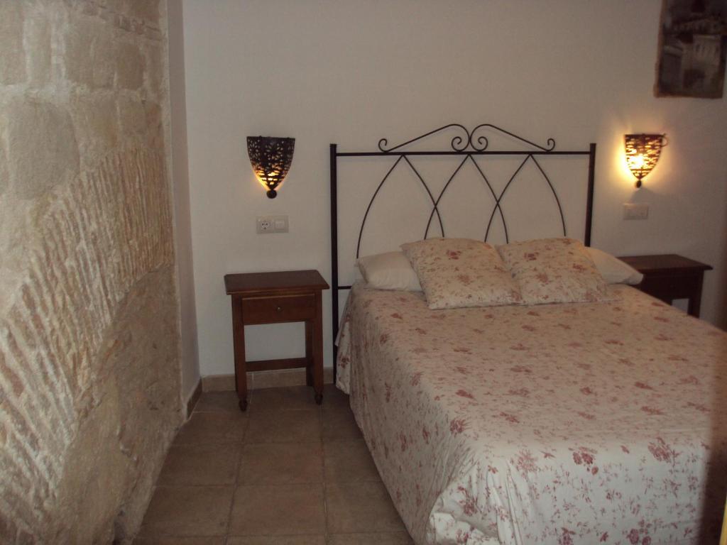Double or Twin Room,64923910:JPEG