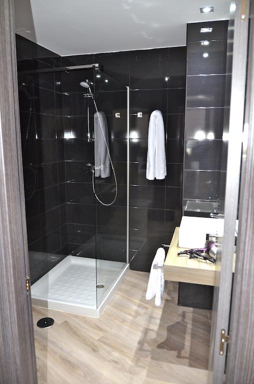 One-Bedroom Apartment,1406000852:JPEG
