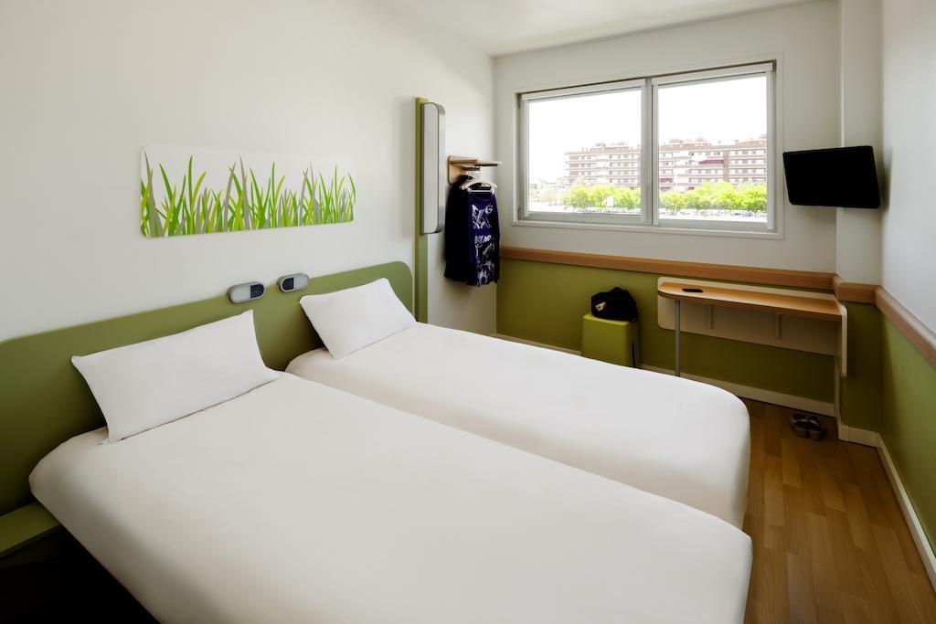 Standard Room with Two Single Beds,236495749:JPEG