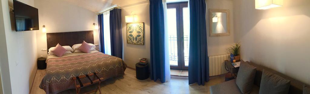 Triple Room Balcony