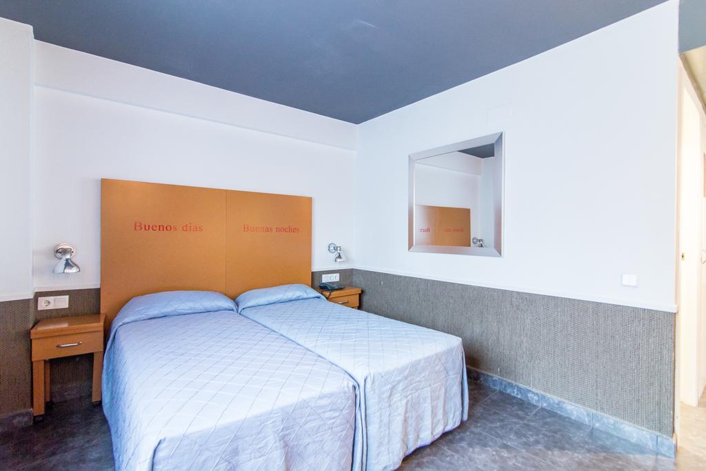 Double or Twin Room with Private Bathroom,239579301:JPEG